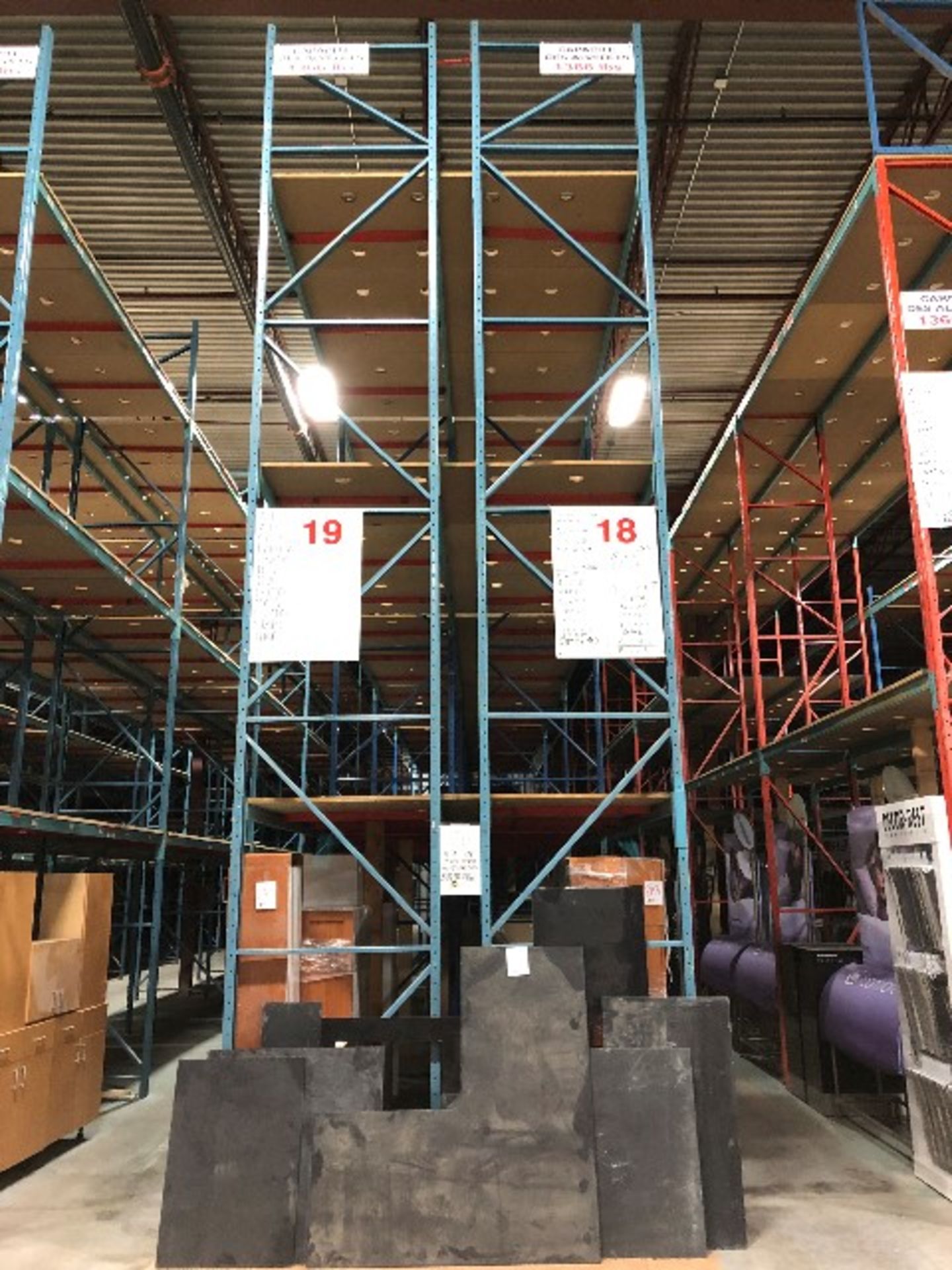 Pallet racking: H.23'xW.44”,140pcs 12'long bars w/105 MDF sheets & 210pcs safety bars,24 sections