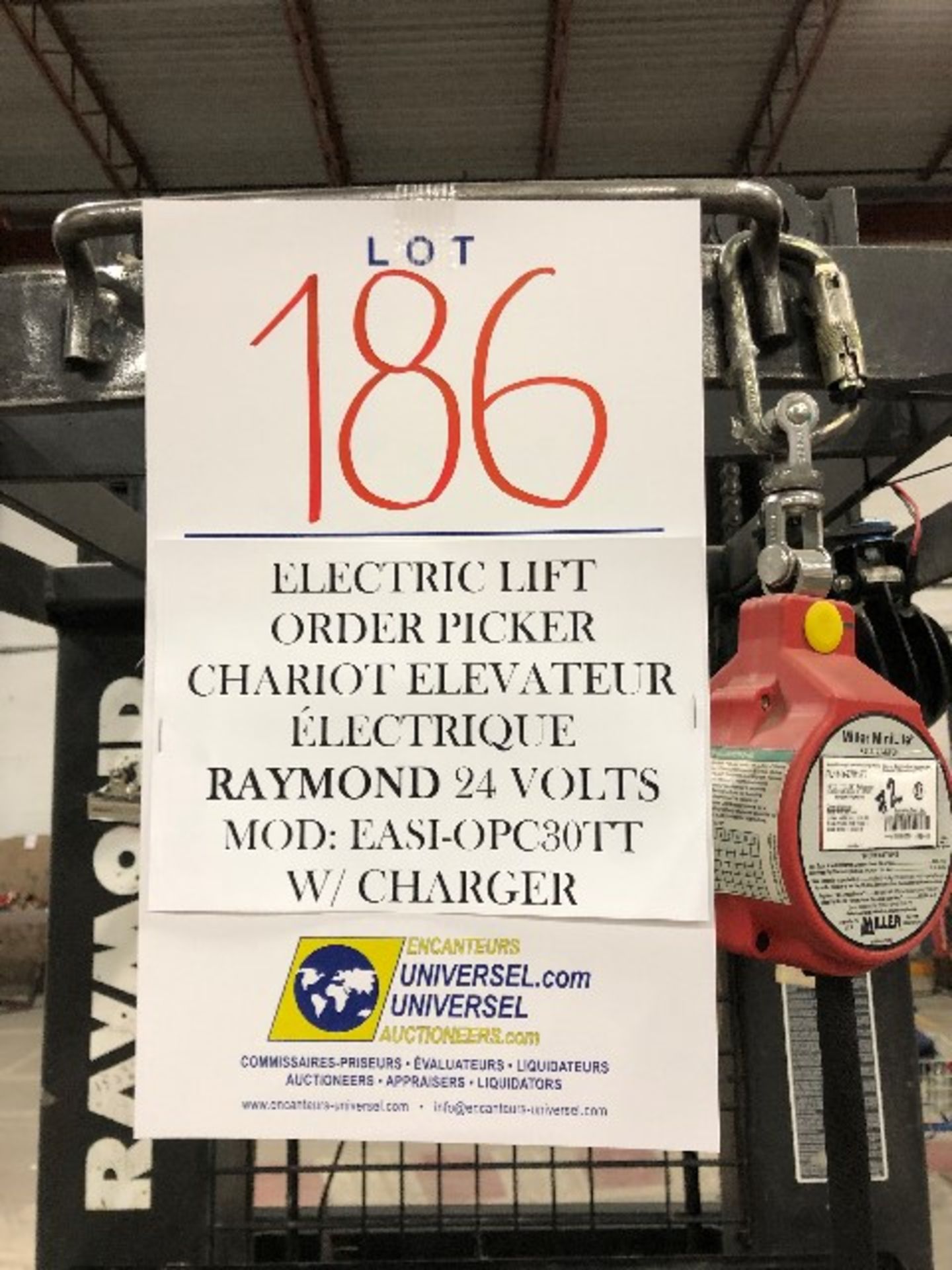 Raymond EASI-OP30TT Electric lift order picker w/charger, 24 volts - Image 7 of 7