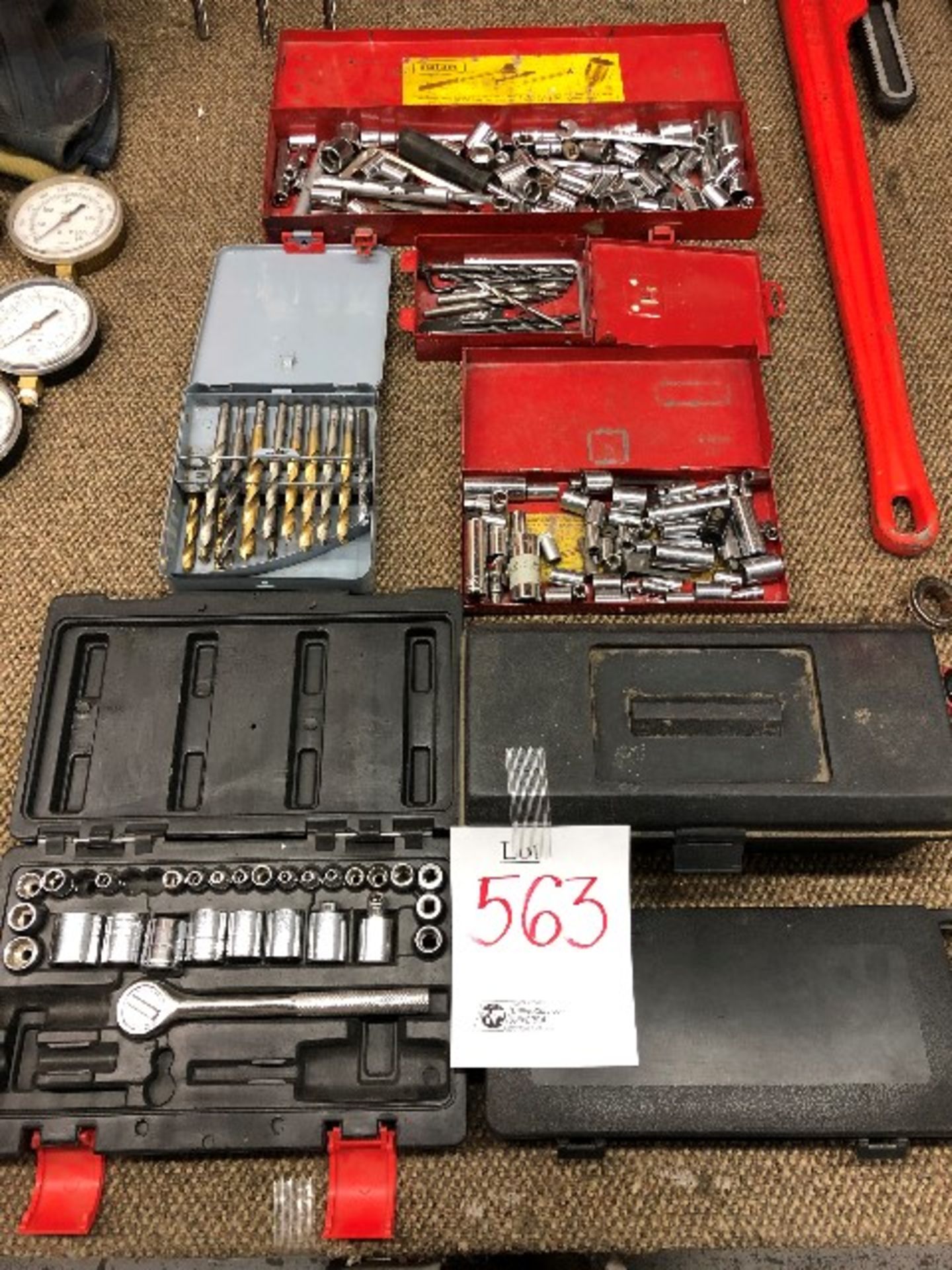 LOT: Ratchet sets, drill bits, sockets, etc...