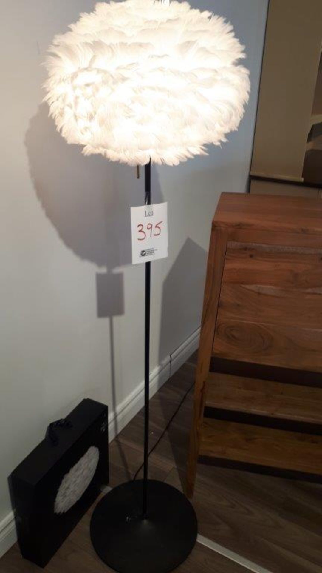 Floor lamp w/feathered lampshade