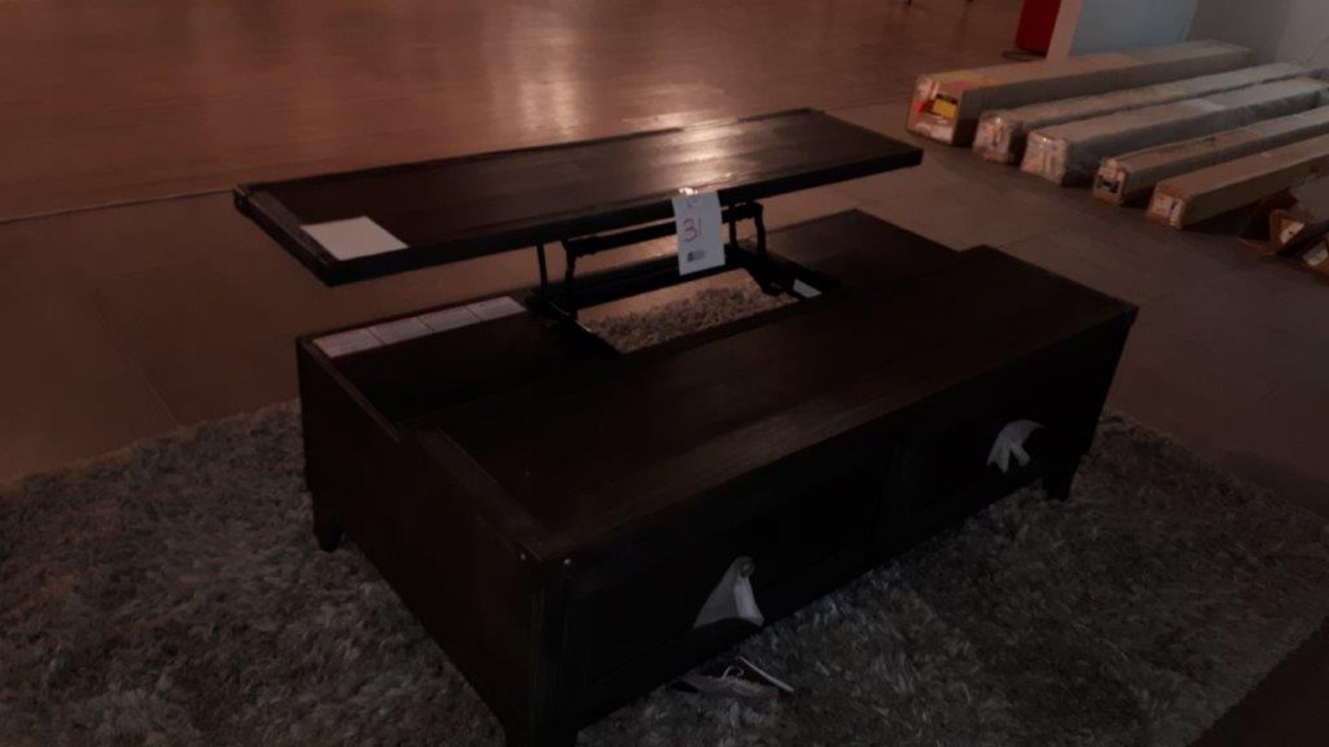 Ashley coffee table w/retractable half table, 54”x28”