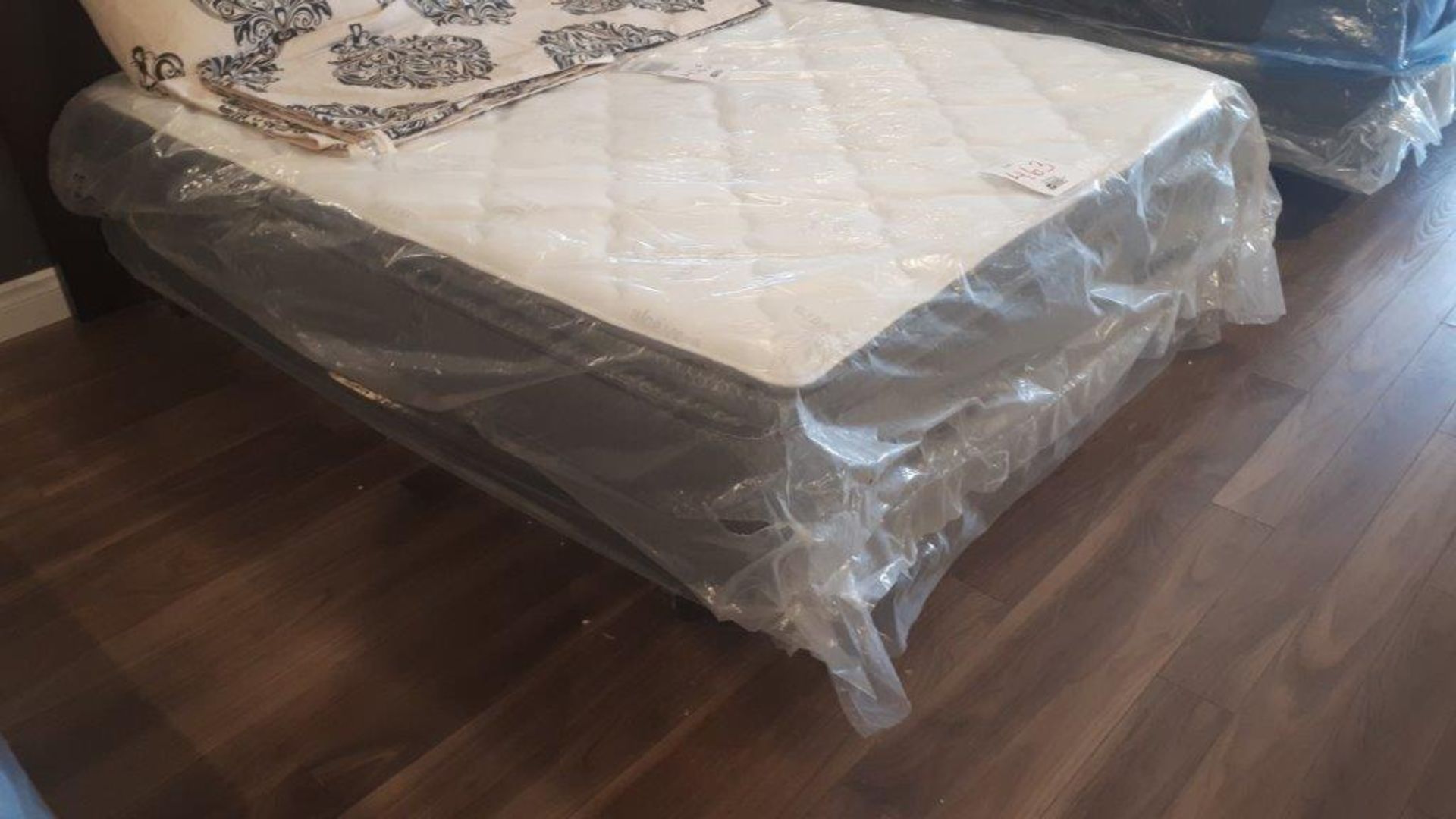 Aloe Vera queen mattress ambassador top w/box, 2pc set