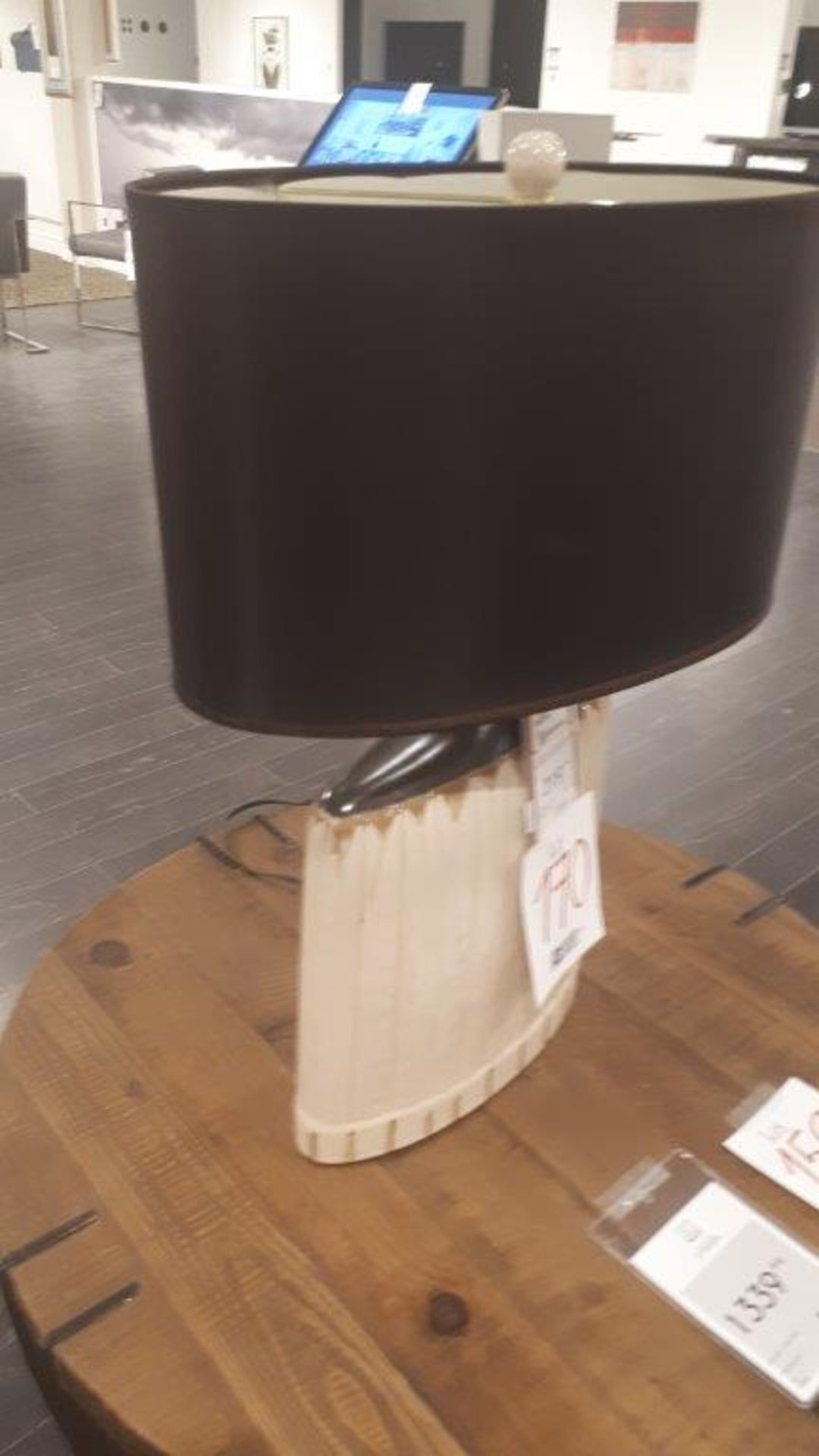 Table lamp