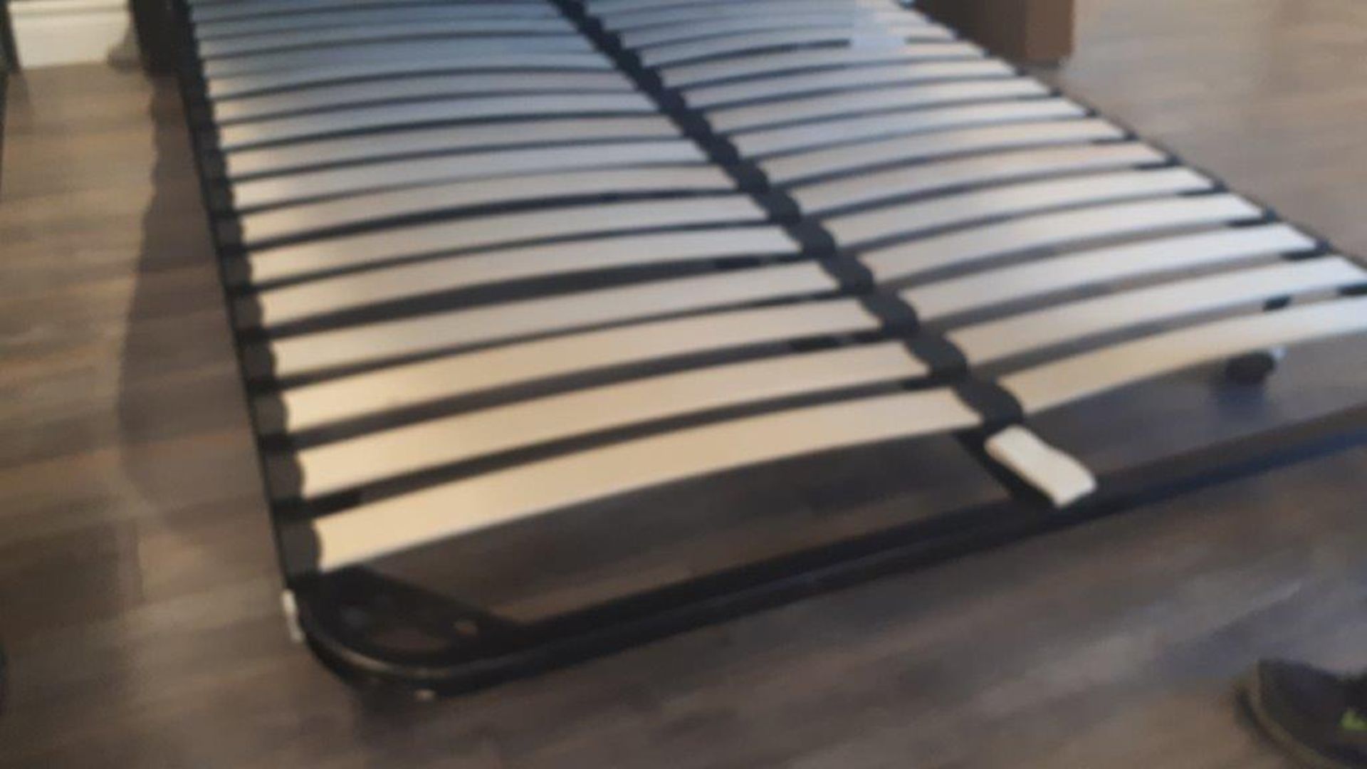 LOT: Premium slat support & metal bed frame, 2 pcs