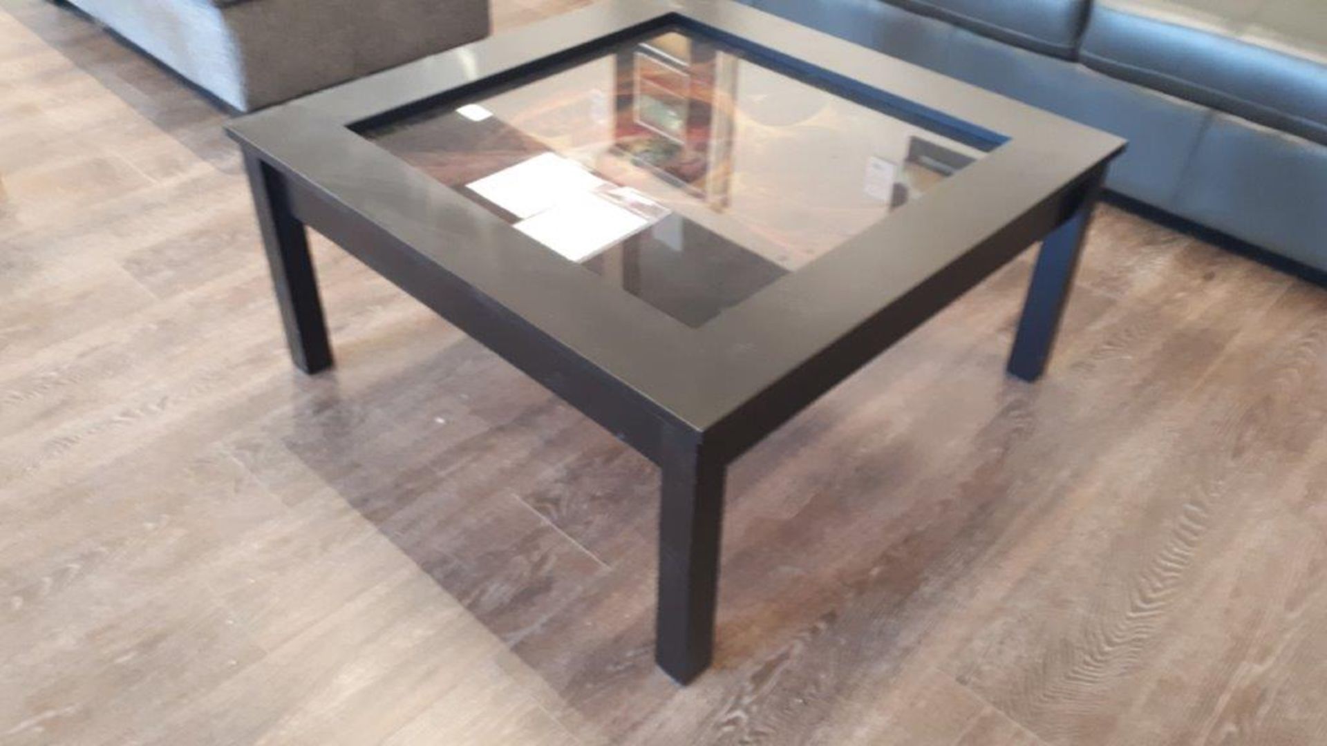 Coffee table w/recessed decorated glass, 35”x35”x16”
