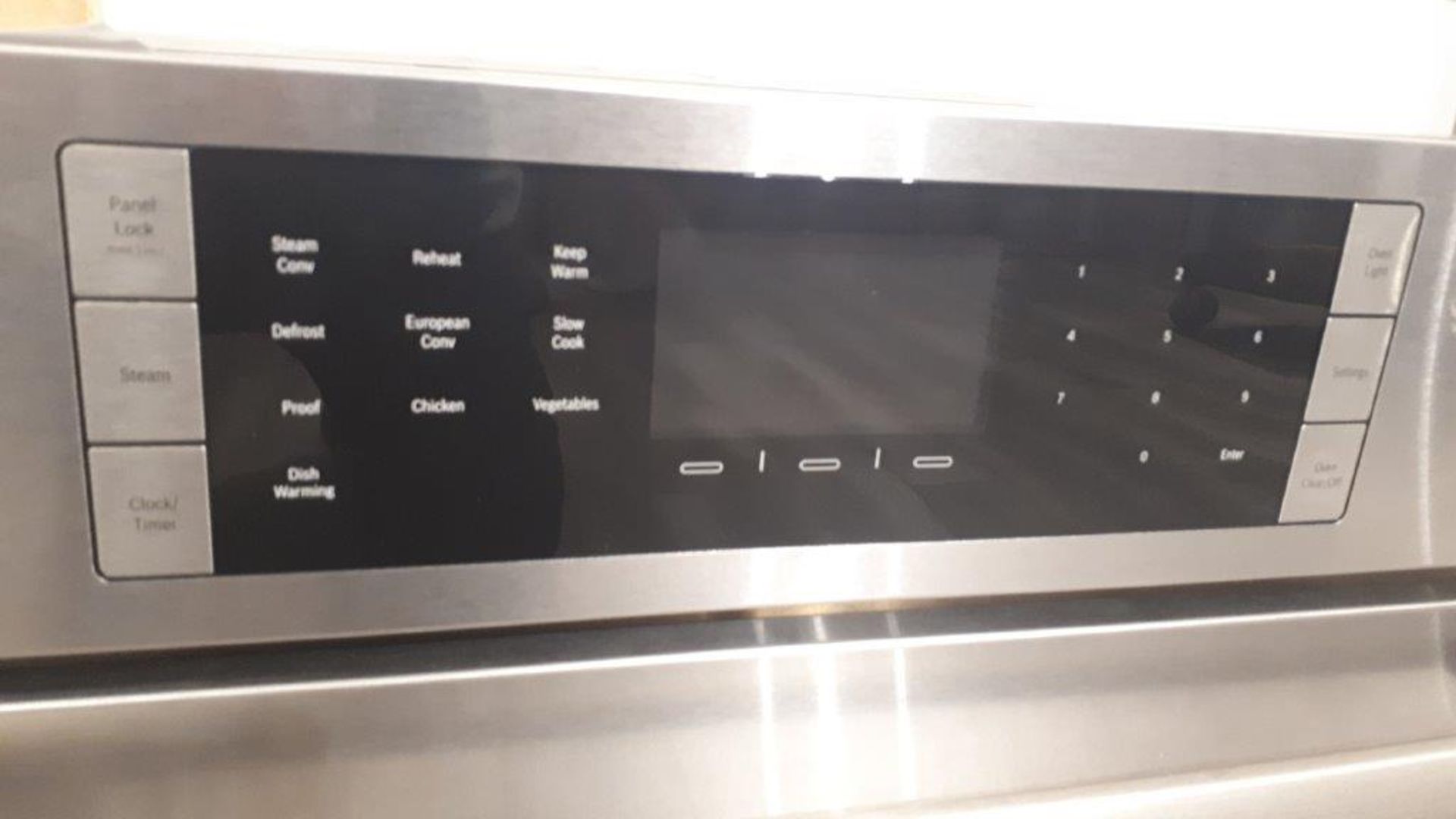 Bosch HSLP451UC 30” stainless steel wall steam convection oven - Image 2 of 4