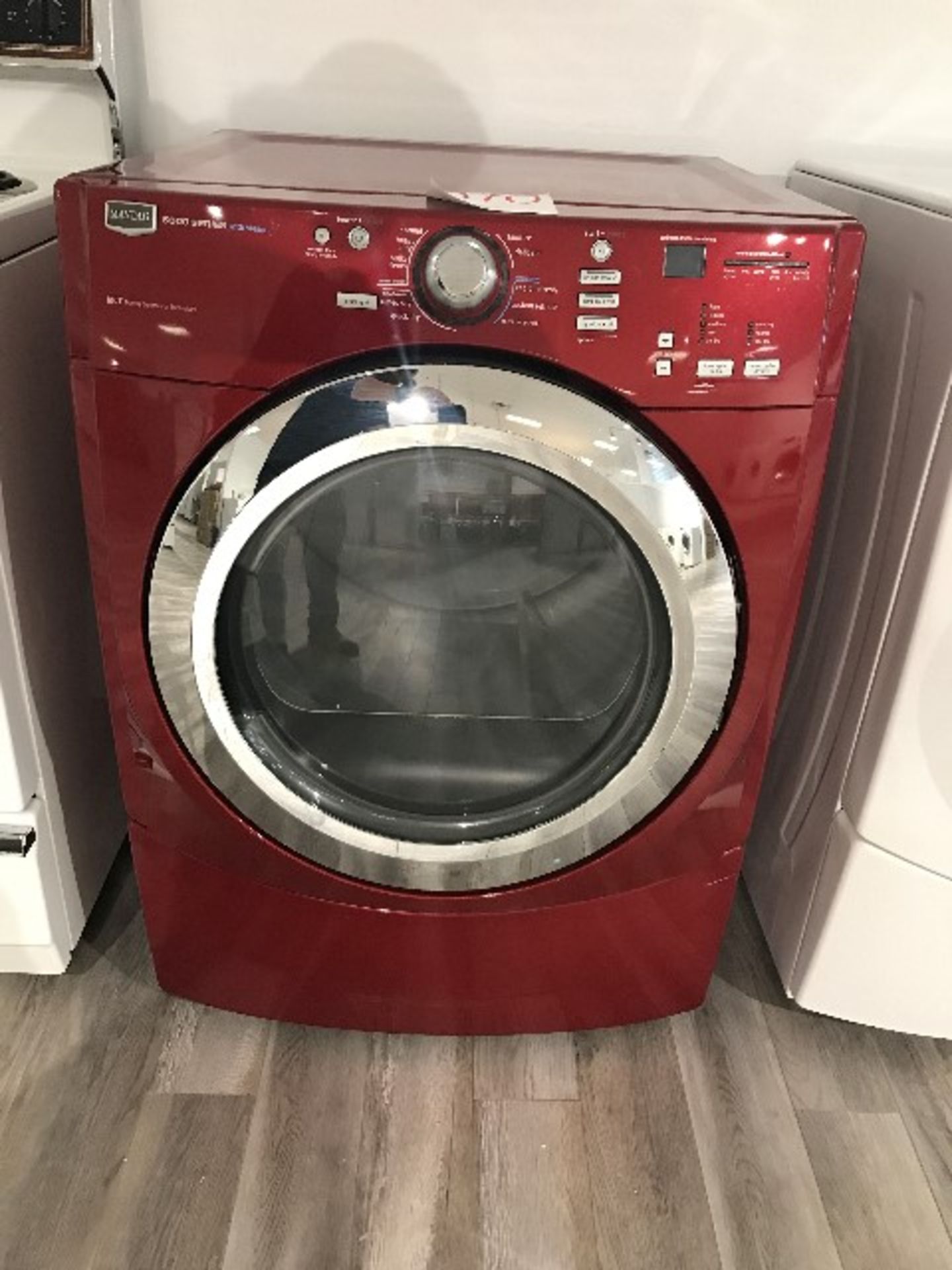 Maytag steam dryer, red, TEL QUEL,AS IS,MAY REQUIRE SERVICE & PARTS