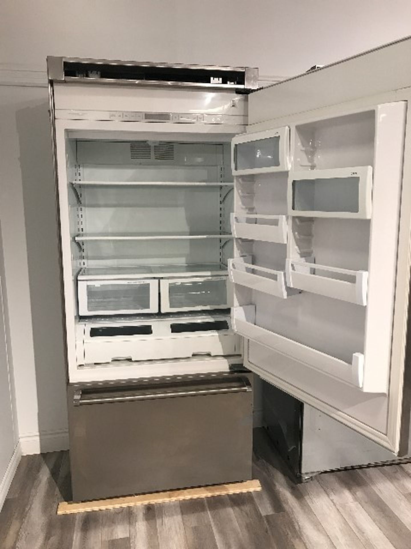Brigate Professional S/S refrigerator TEL QUEL,AS IS,MAY REQUIRE SERVICE & PARTS - Image 2 of 2