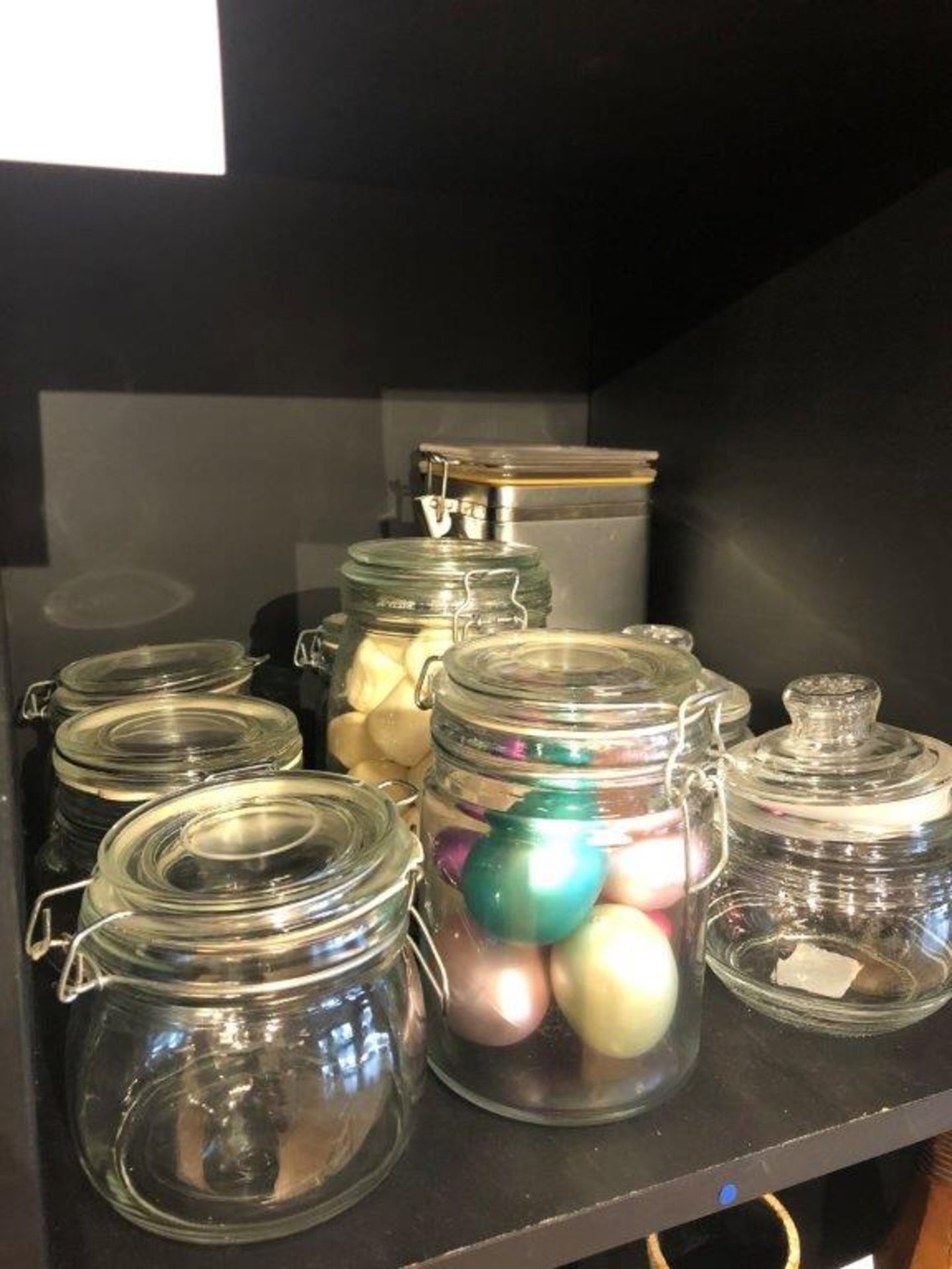 Assorted Jars and kitchen accessories 25pcs (Lot) - Image 3 of 3