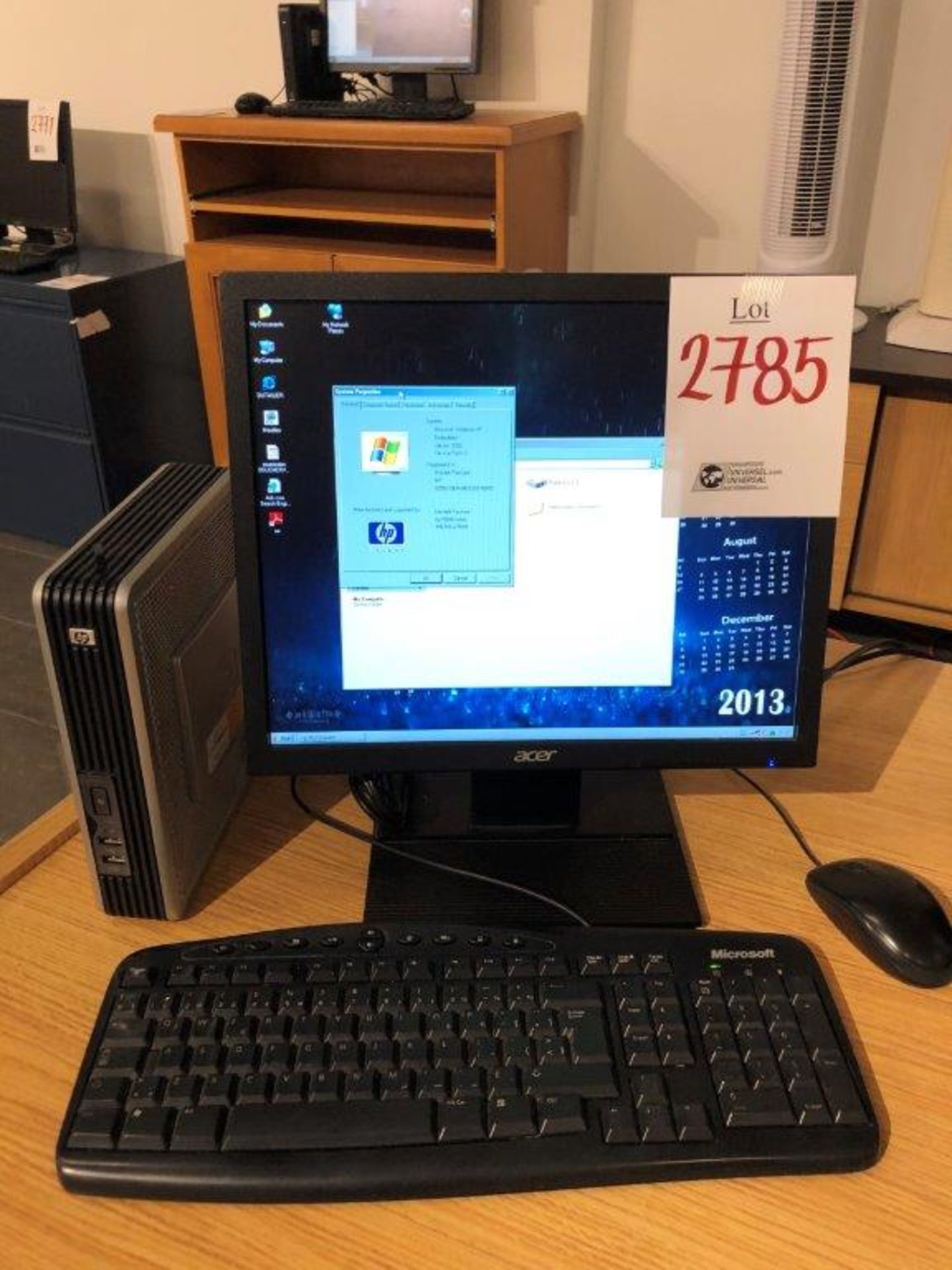 HP T5000 Computer with monitor, keyboard, mouse (lot)