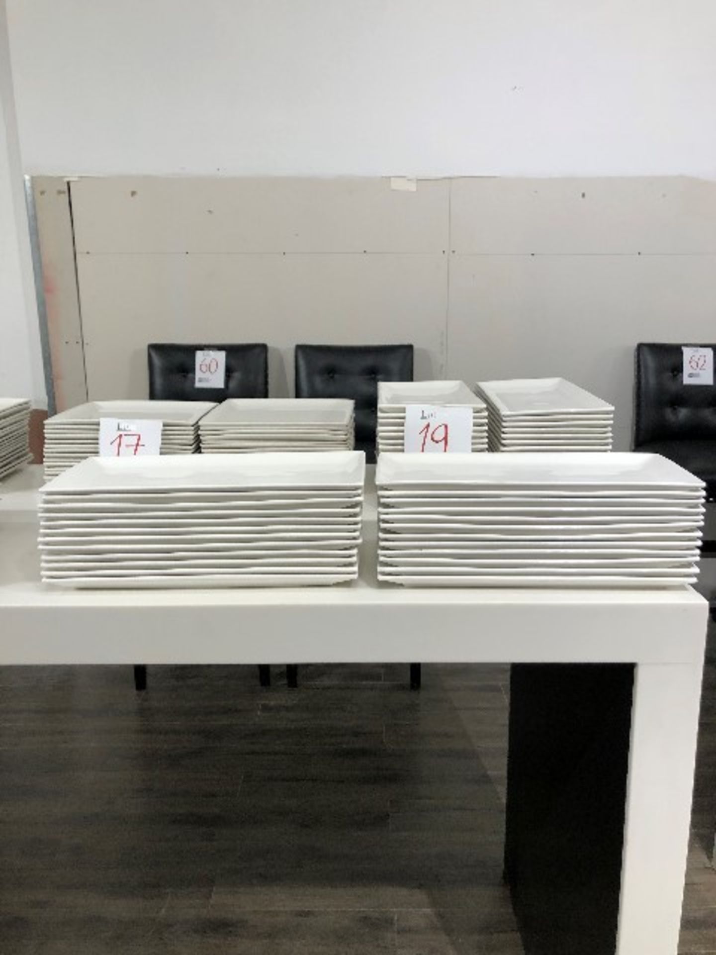 Rectangular plates, 15”x7”, 24 pcs (Lot)