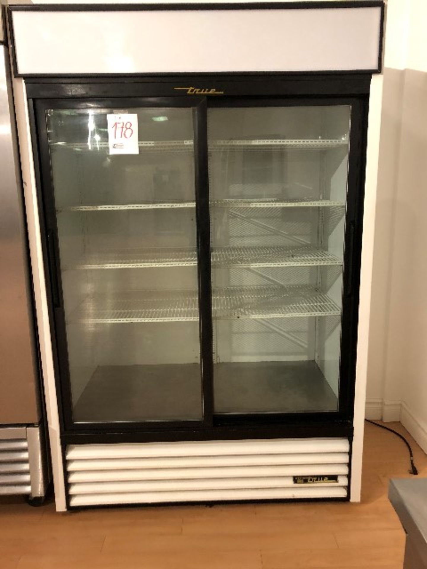 True GDM-45-LD refrigerator, dual sliding doors, W.51”