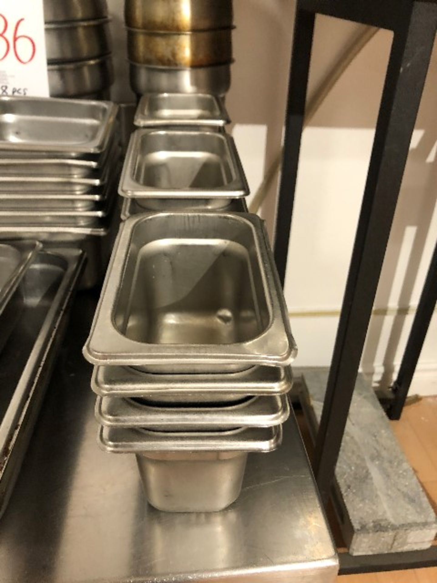 Stainless steel containers, 13 pcs (Lot)