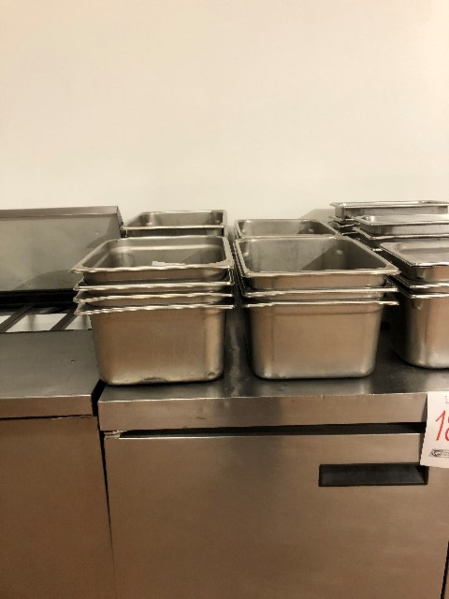 Stainless steel containers, 14 pcs (Lot)