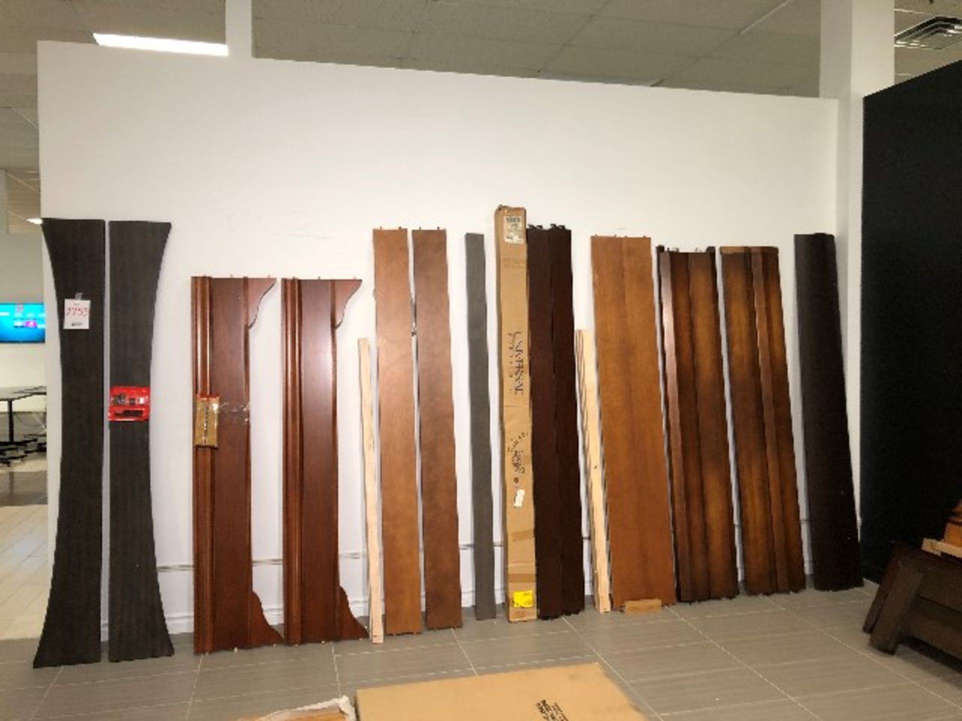 Assorted bed rails, footboards 16pcs (Lot) (overstock/parts as is/telquel)