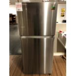 Samsung RT18M6213R 18 cu.ft refrigerator