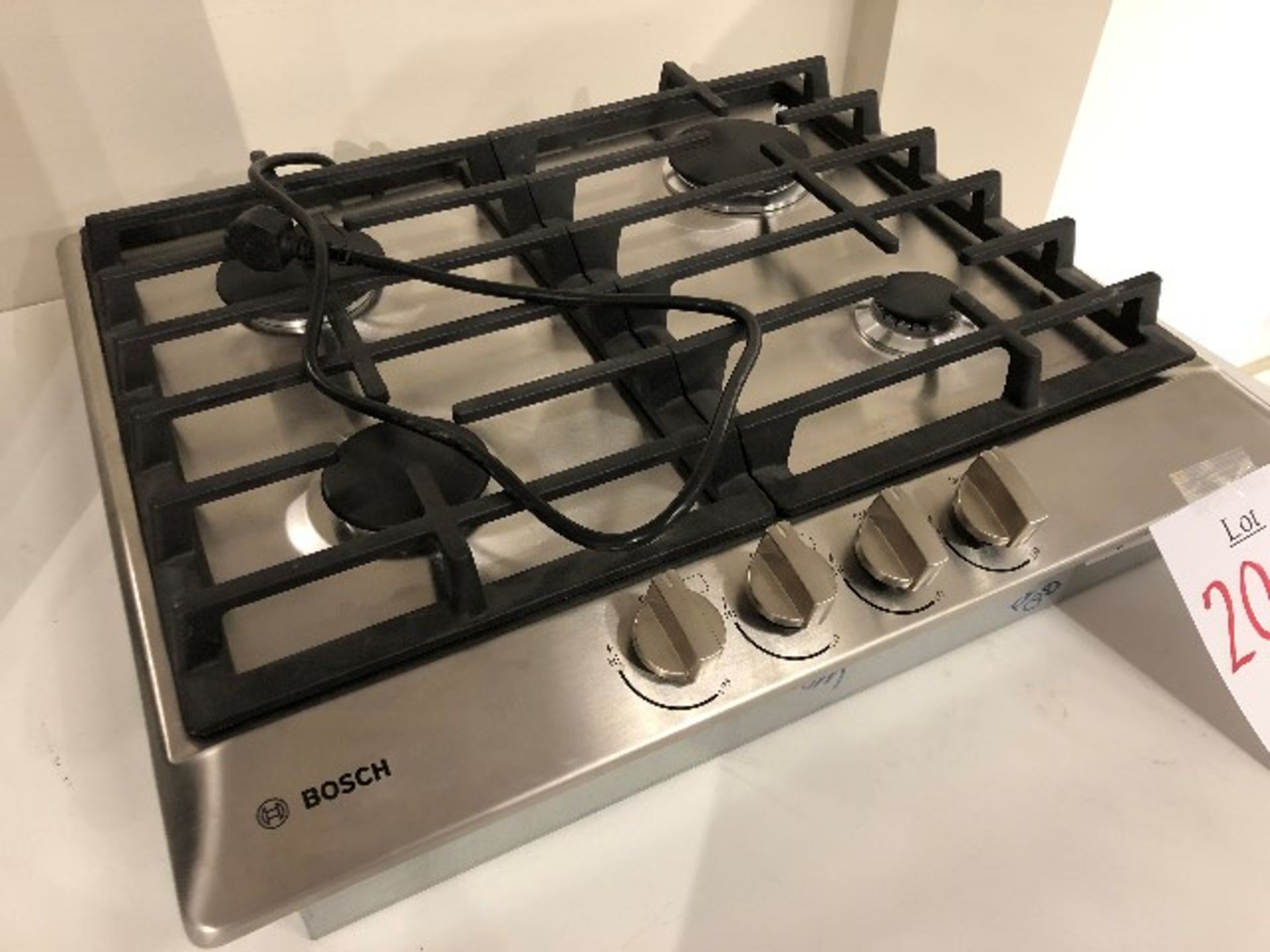 Bosch NGM5455 24” gas cooktop, 4 burners