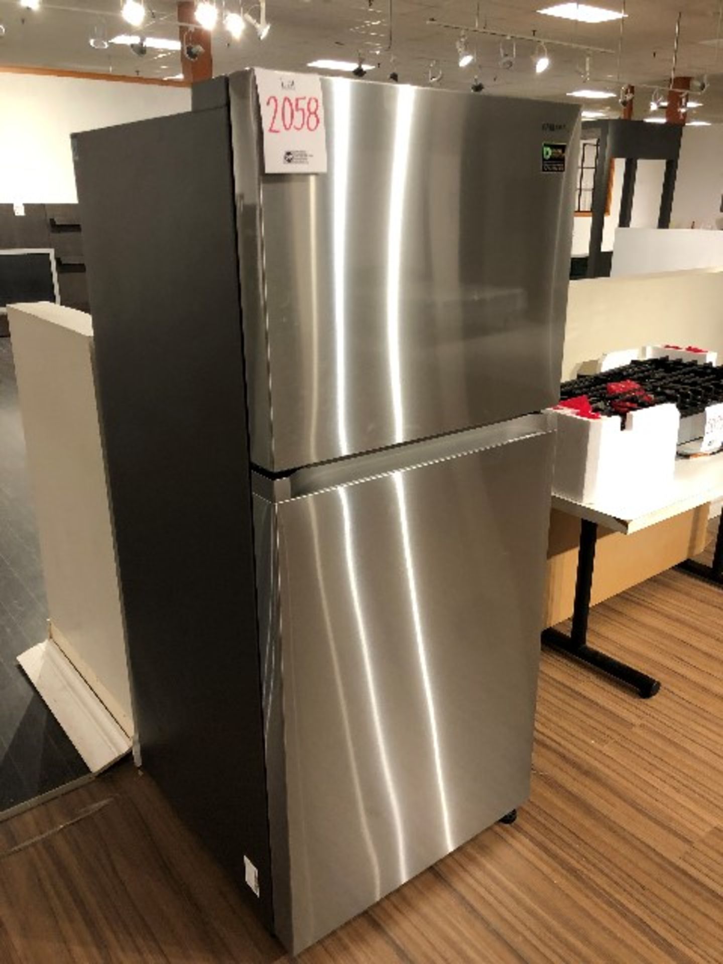 Samsung RT18M6213R 18 cu.ft refrigerator - Image 2 of 5