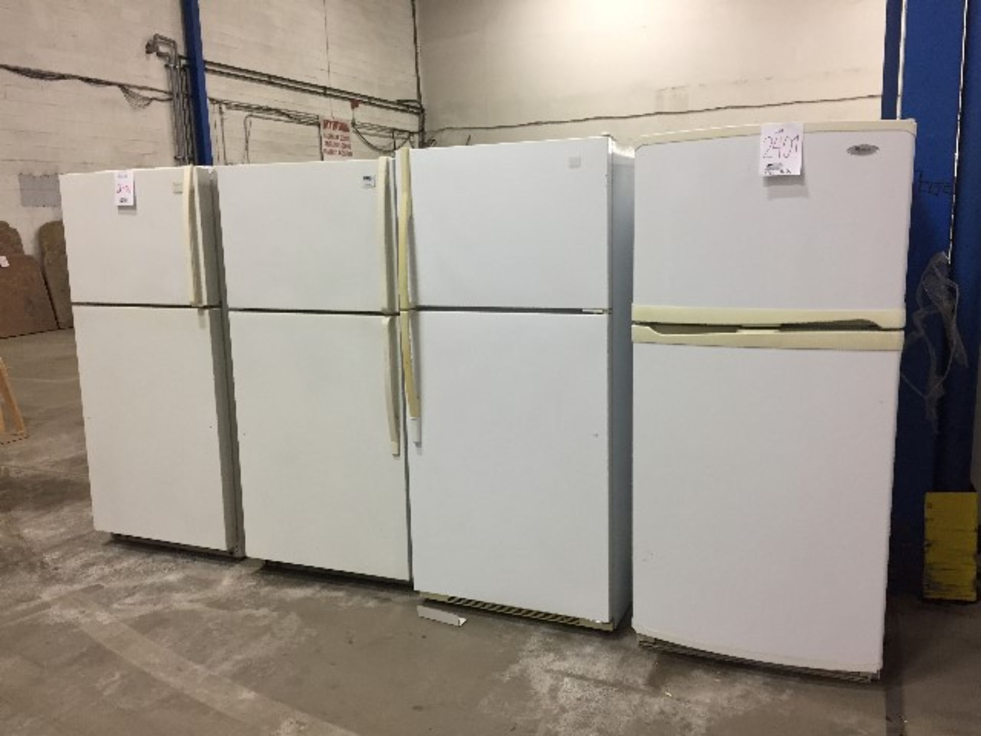 Assorted Fridges 4pcs (NOT TESTED AS IS/TEL QUEL)