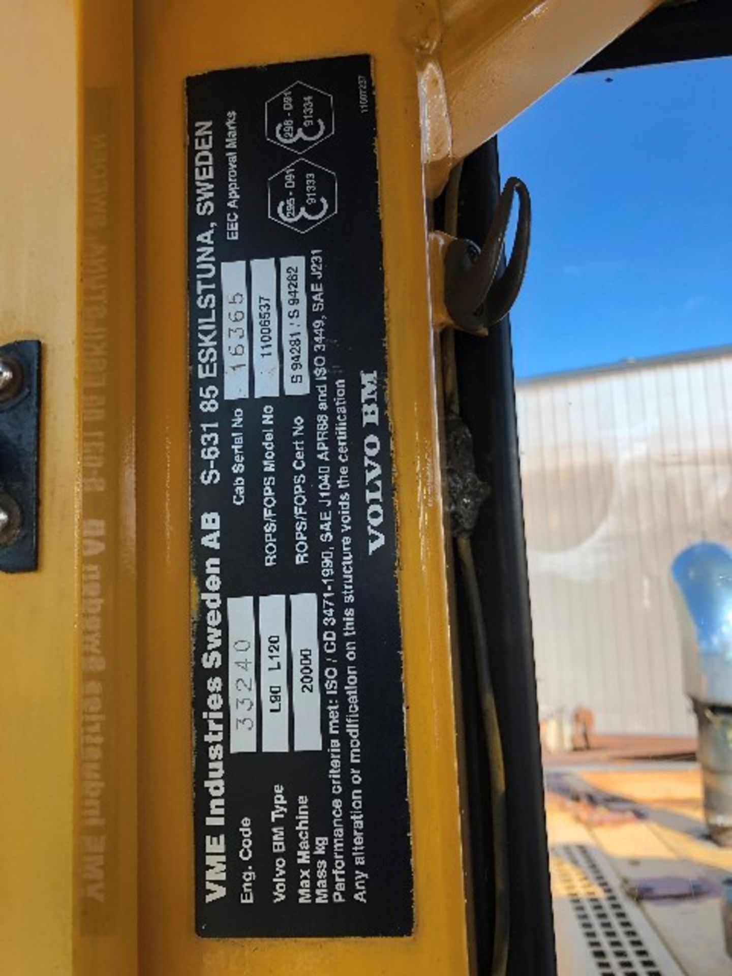 1993 Volvo Model: L120-13, articulated wheel loader, s/n: L120V60930, 01422 hours - Image 15 of 15