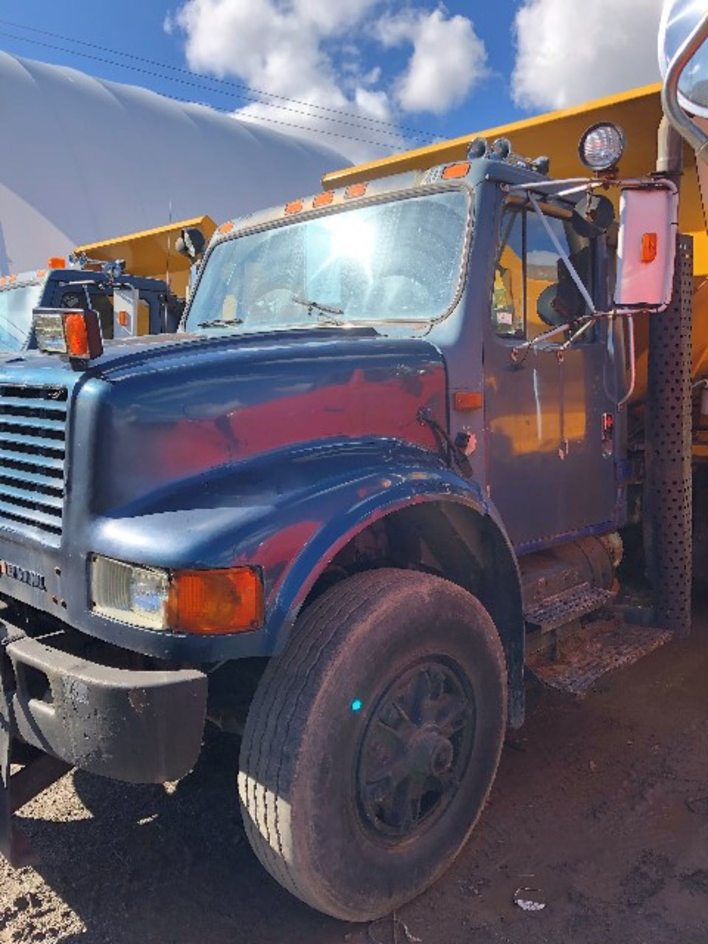 1990 International Model: 40S w/diesel engine, 10 wheeler, s/n: 1HTSHZ3TSLH276047, 324 461.5 km w/ - Image 8 of 11