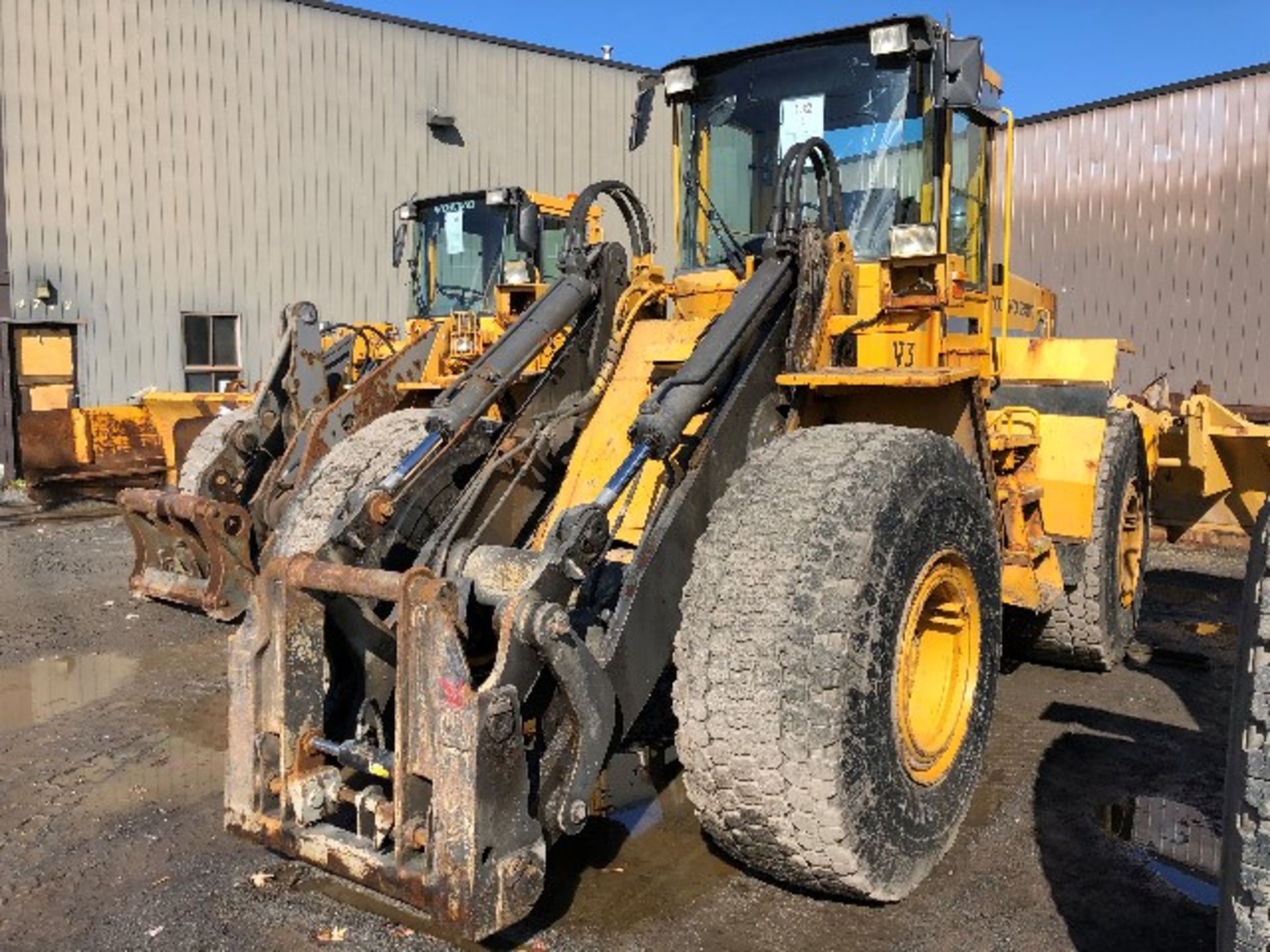 1993 Volvo Model: L120-13, articulated wheel loader, s/n: L120V60930, 01422 hours