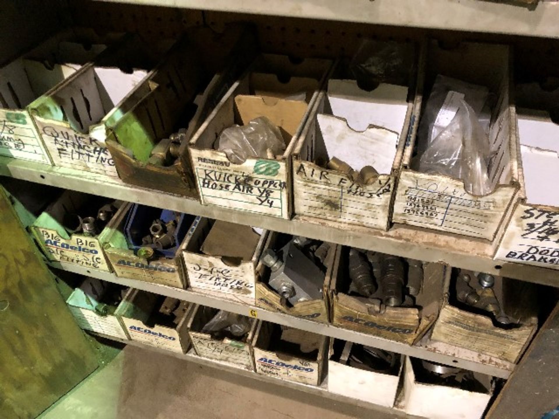 Assorted fittings, 31 boxes, etc... (Lot) - Image 4 of 4