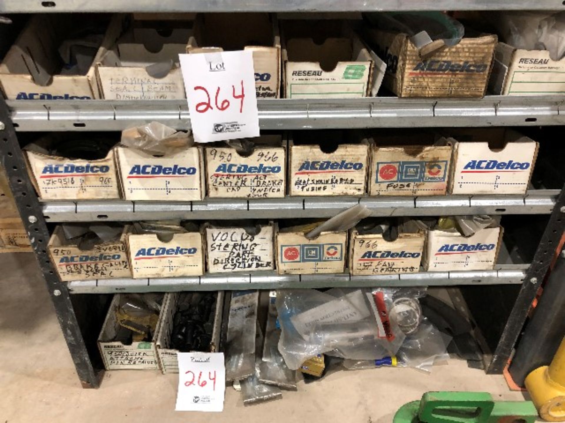 Assorted truck parts, etc..., approx. 20 boxes (Lot)