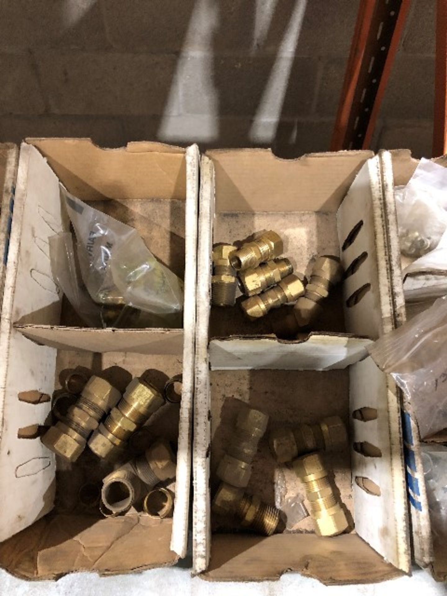 Assorted fittings, 7 boxes (Lot) - Image 4 of 5