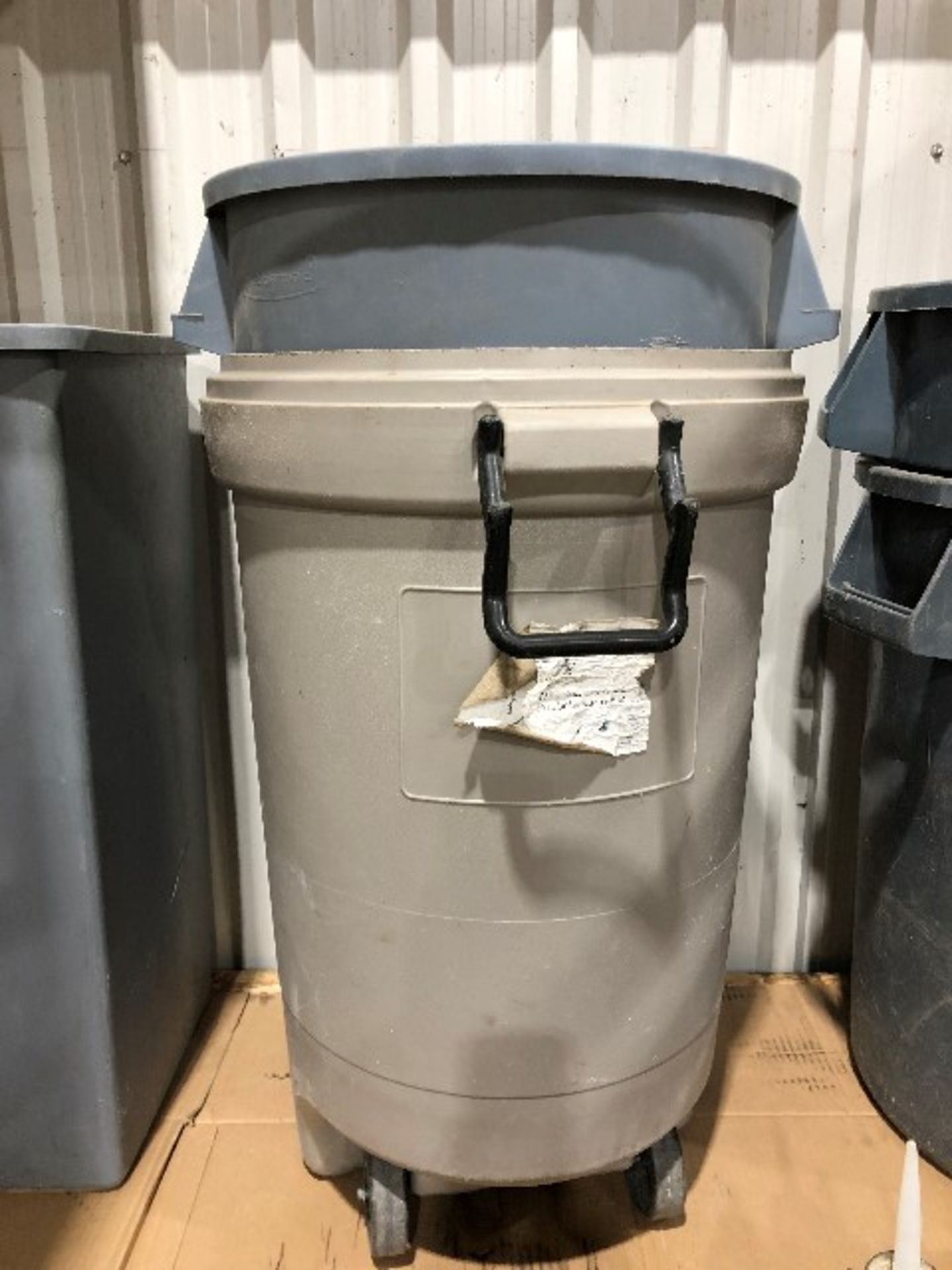 Assorted garbage bins, 7pcs - Image 3 of 4