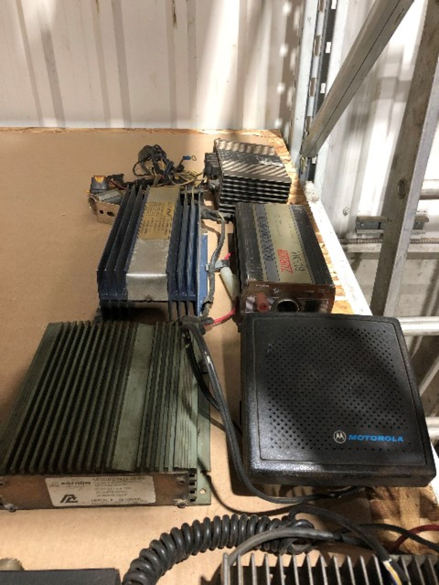 Assorted amplifiers, CB radio's, etc... (Lot) - Image 4 of 4