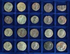20 röm. Großmünzen aus BronzeSesterzen, As u.a.. Ca. 2.-3. Jh. n. Chr..€ 100