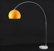StehlampeBig Bow Lampe. Firmenetikett KARE Design Reiter & Schönhofen, vermutlich 1980er Jahre.