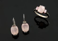 Damenring, Paar Ohrringe925er Silber. Rosenquarz, auf dem Ring zudem zwei synth. rosa Steine.