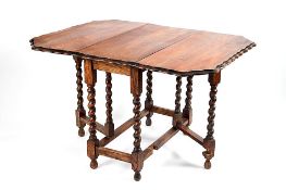 Gate-leg table