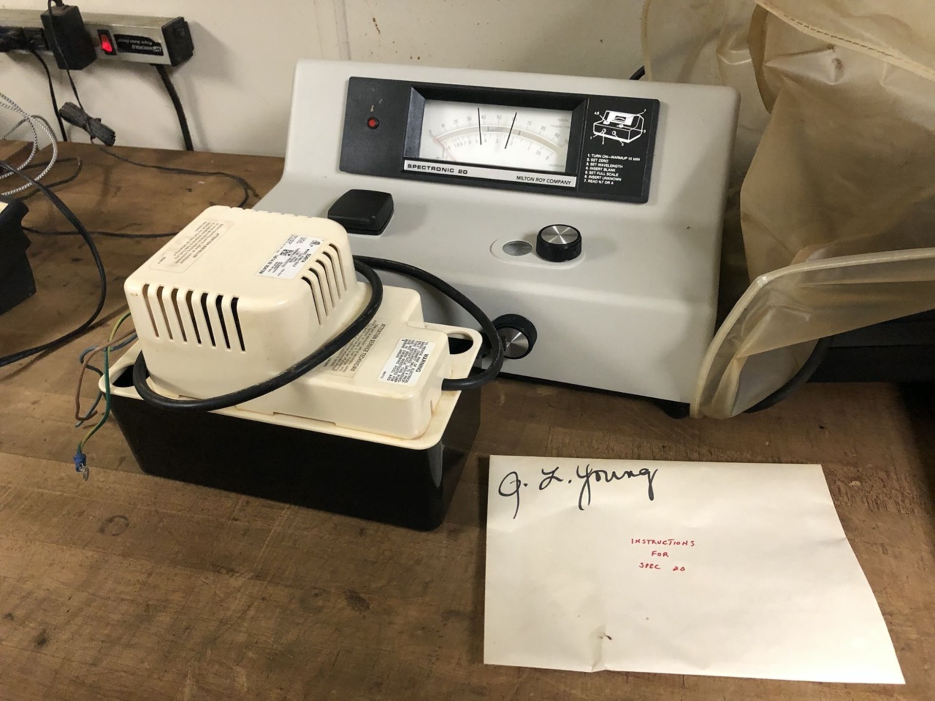 Spectronic 20 Milton Roy Spectrophotometer