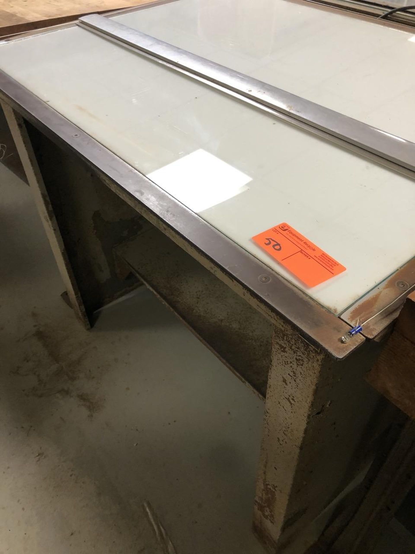 Nuare Light Table with Straight Edge 30" X 42" - Image 2 of 2