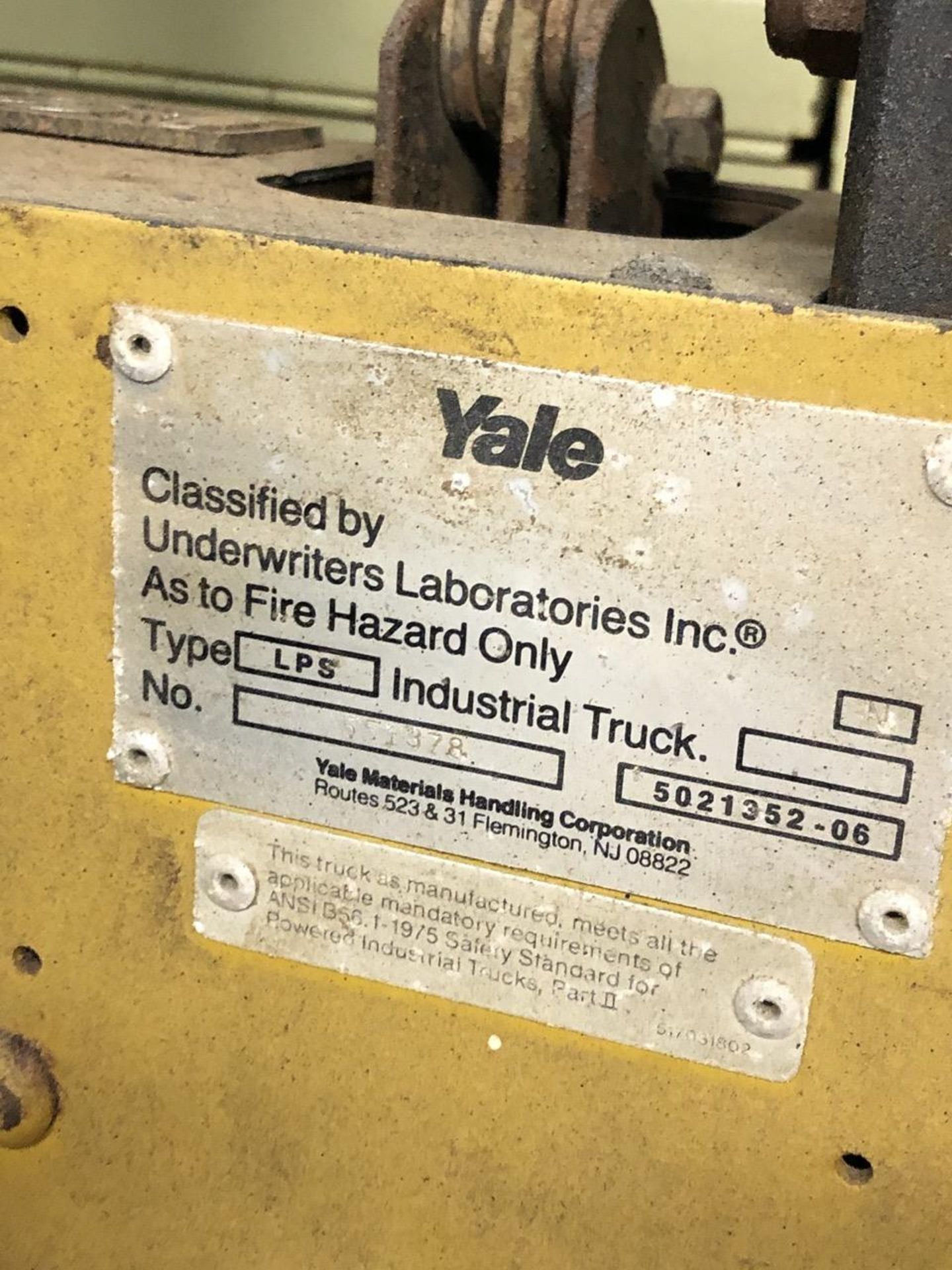 Yale 4000 Forklift - Image 8 of 9