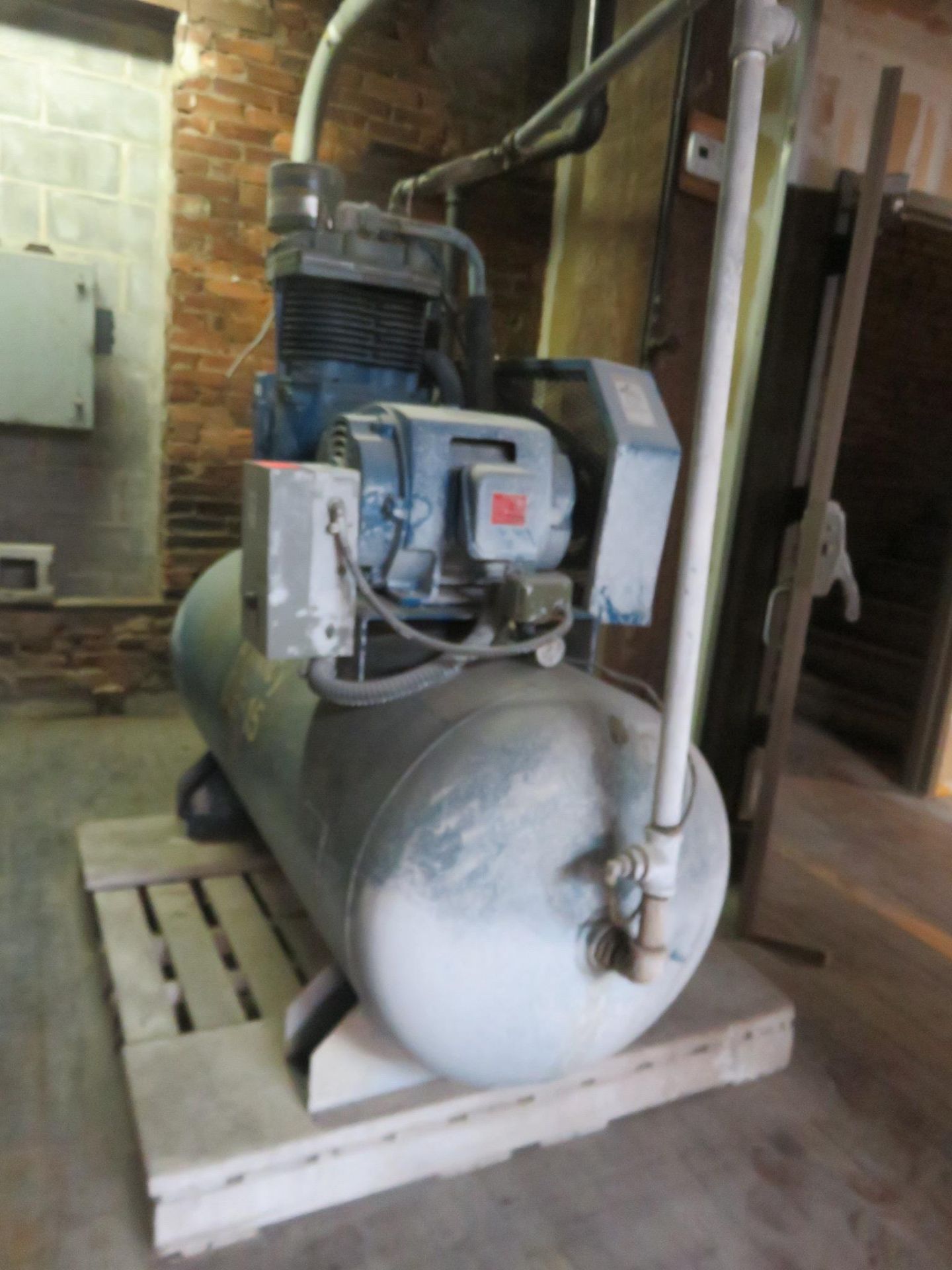 Quincy QE15 Air Compressor 15 HP Phase 3 230/460 Volt - Image 4 of 9