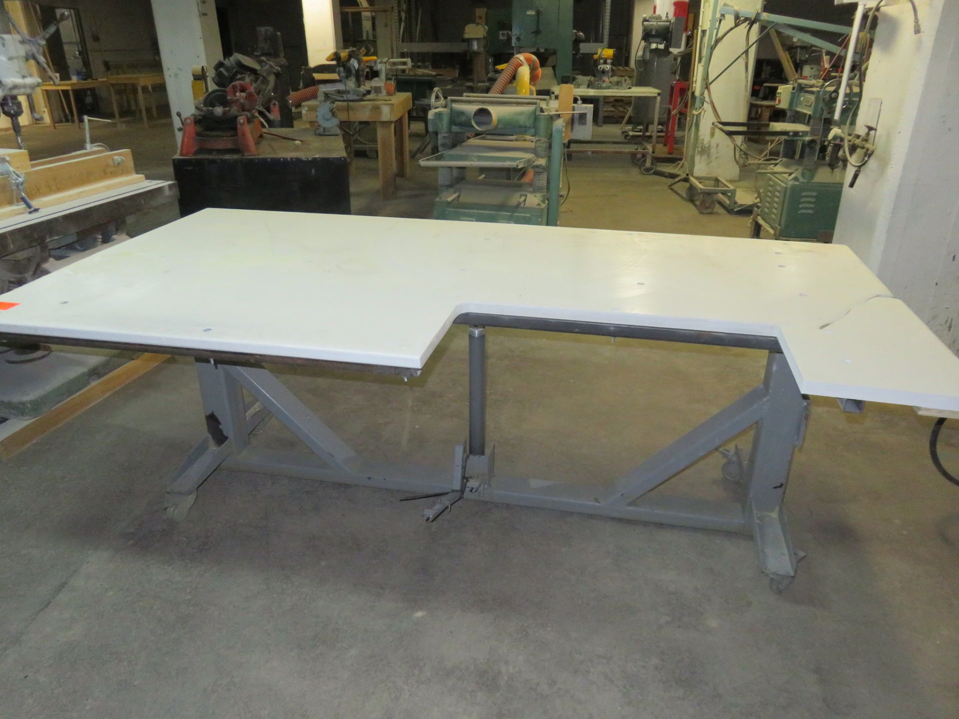 Unidex Manual Lift Table approx 4'x8'