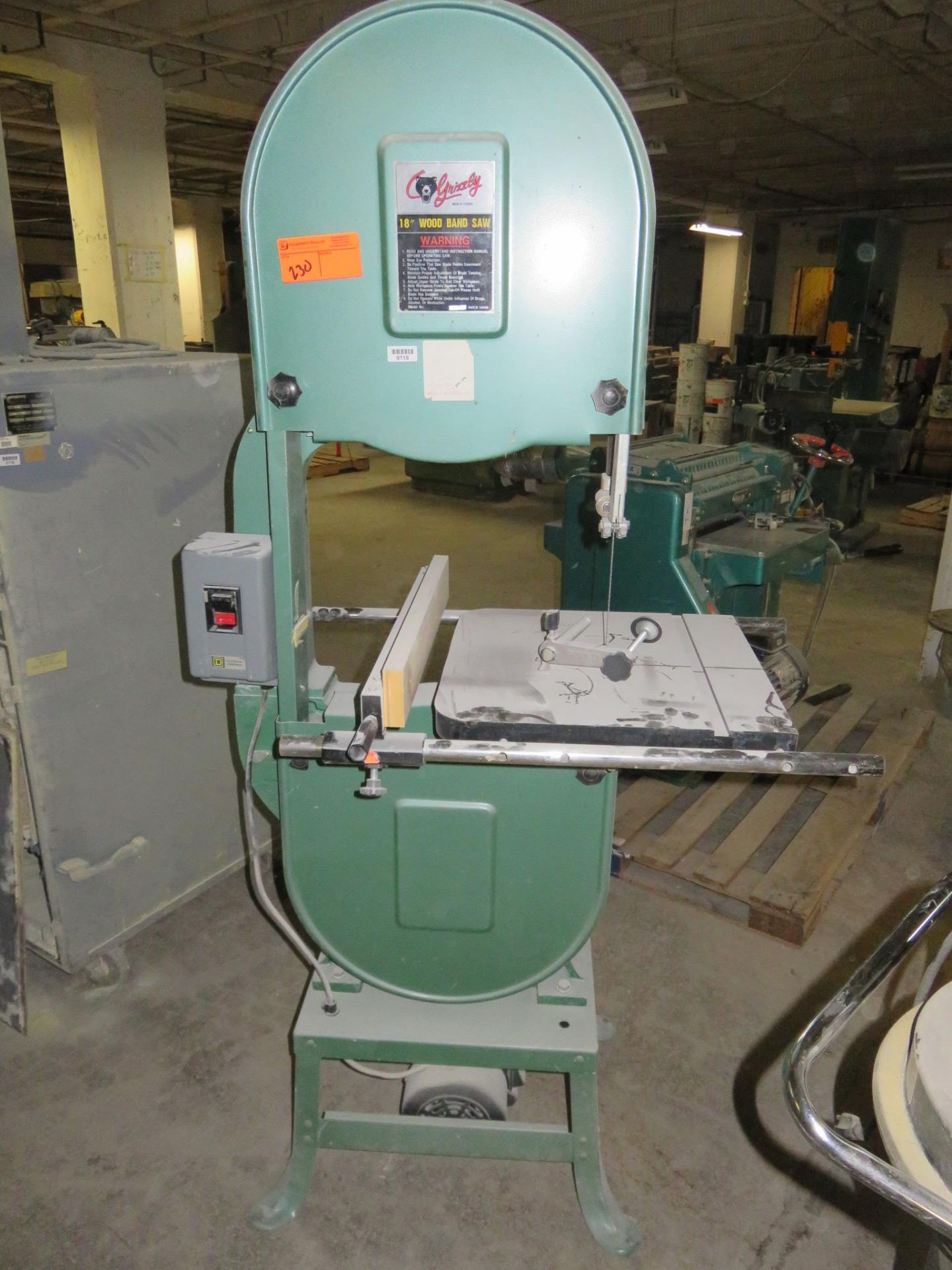 Grizzly 18" Wood Band Saw