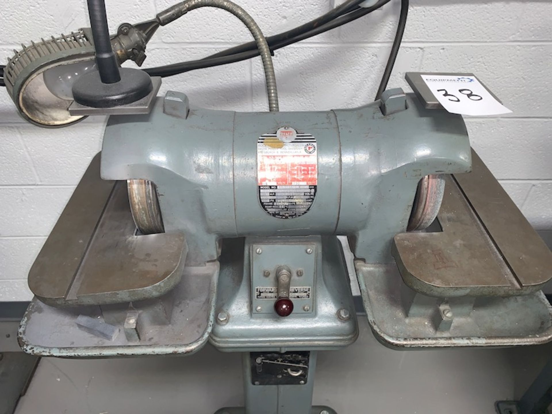 Delta Rockwell Pedestal Grinder Model XA 103A10 - W - Image 2 of 6