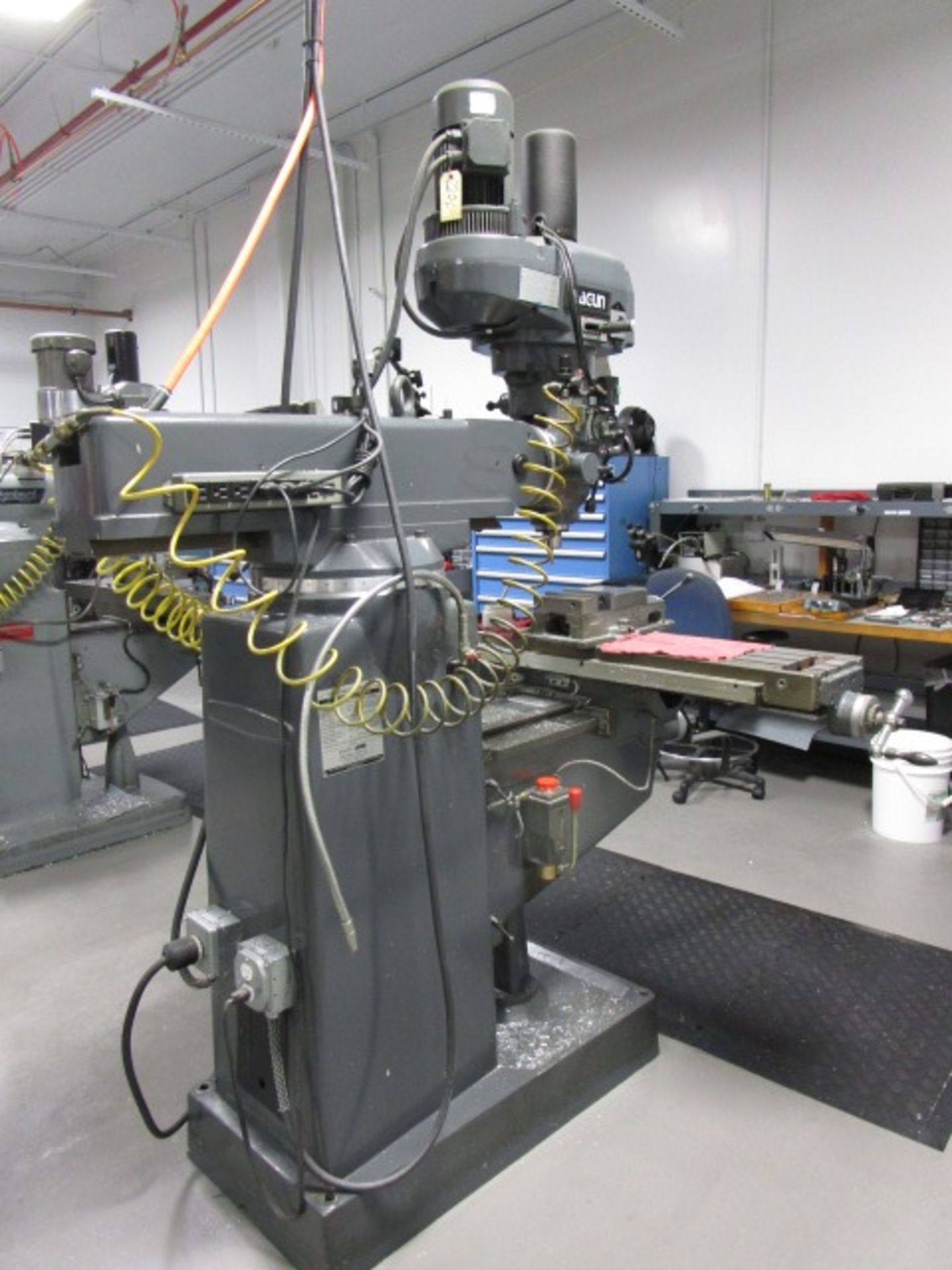 LAGUN FTV-2 TURRET MILLING MACHINE - CONCORD - Image 3 of 10