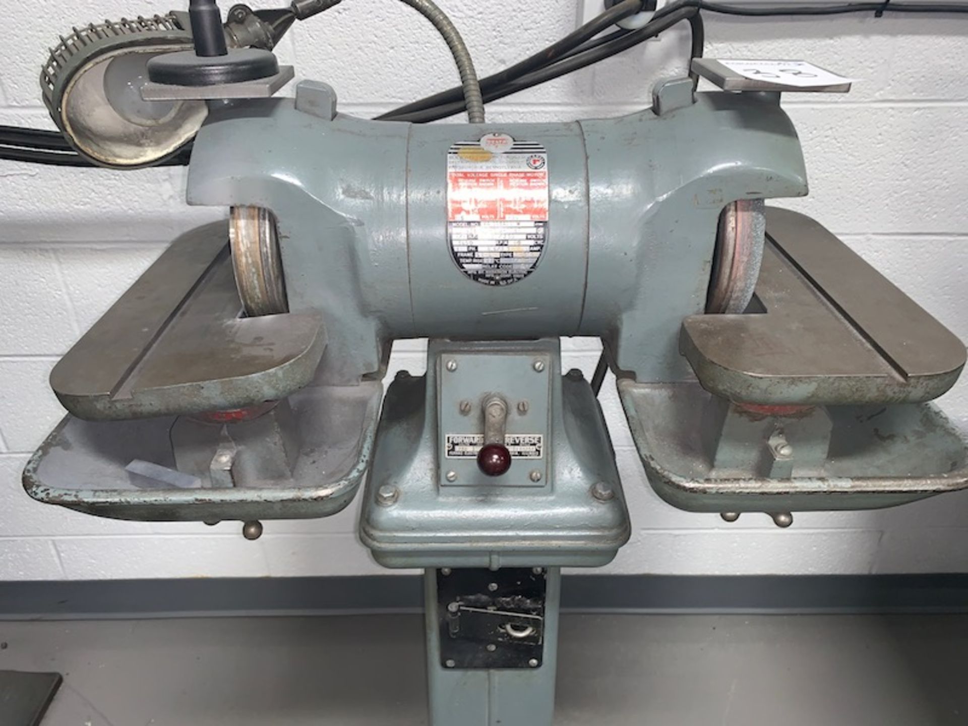 Delta Rockwell Pedestal Grinder Model XA 103A10 - W - Image 3 of 6