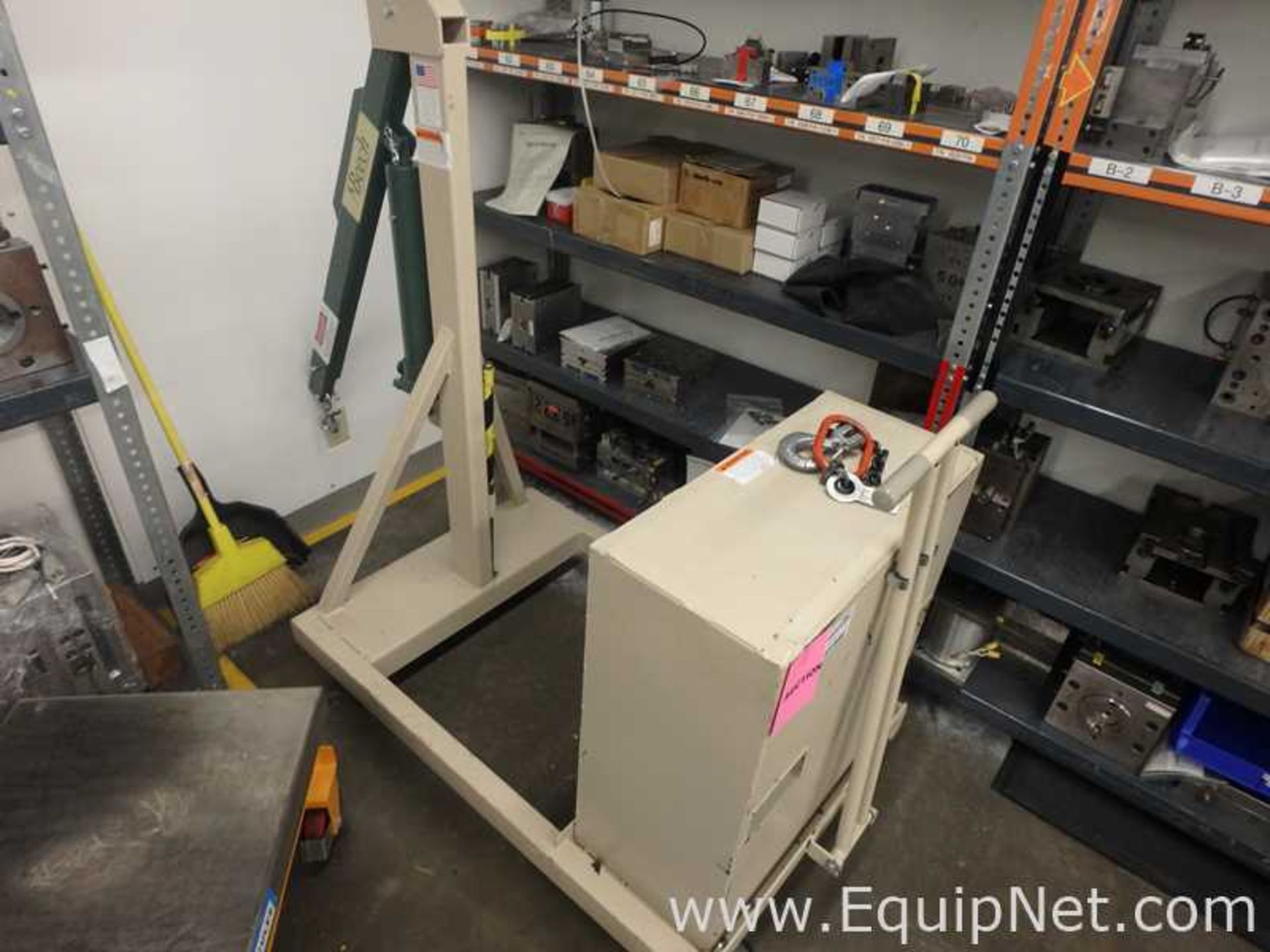 Beech Hydraulic Hoist - Image 2 of 7