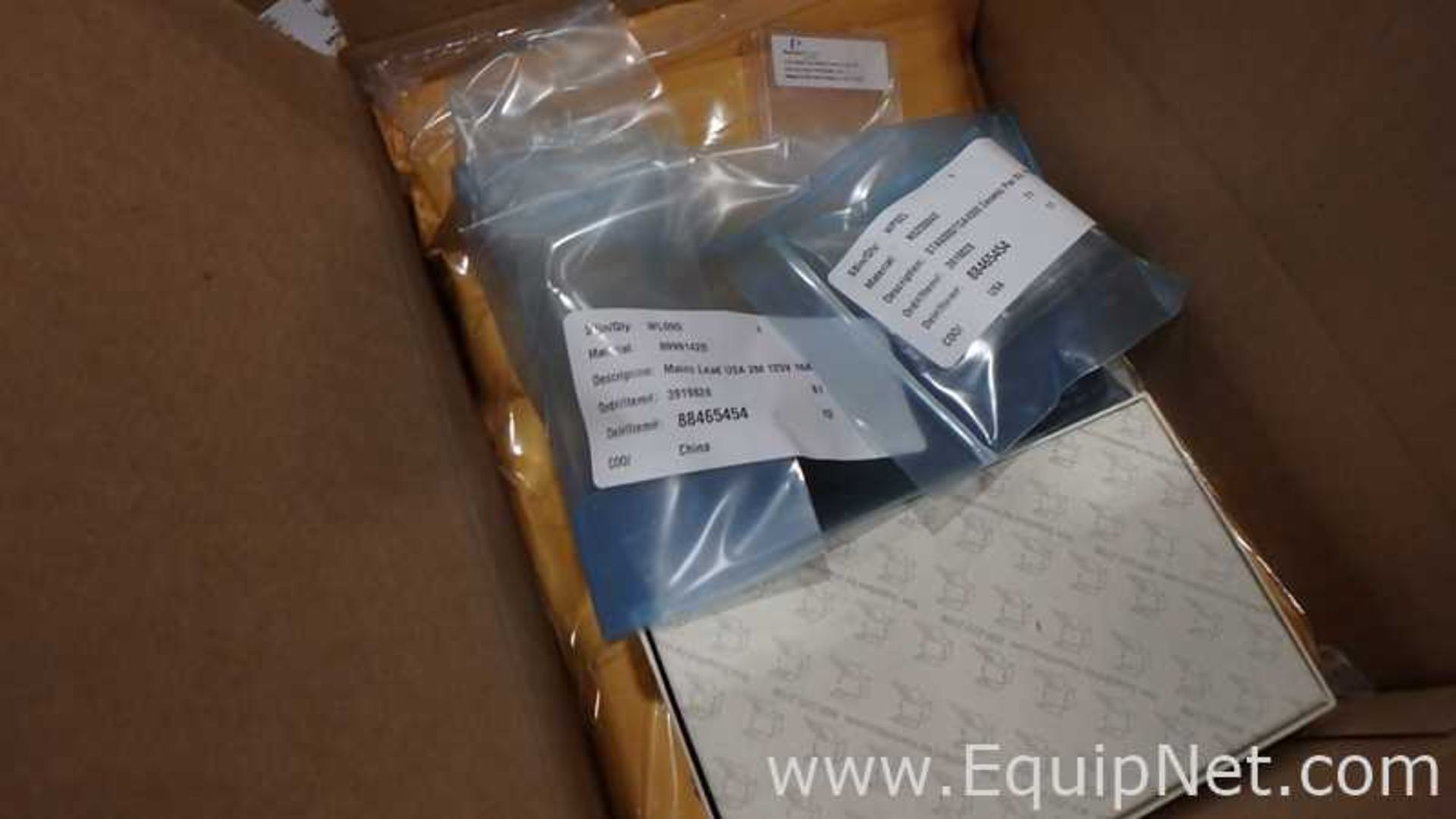 Unused Perkin Elmer TGA 4000 Particle Analyzer With Auto Sampler Chiller PC and Software Bundle - Image 8 of 13