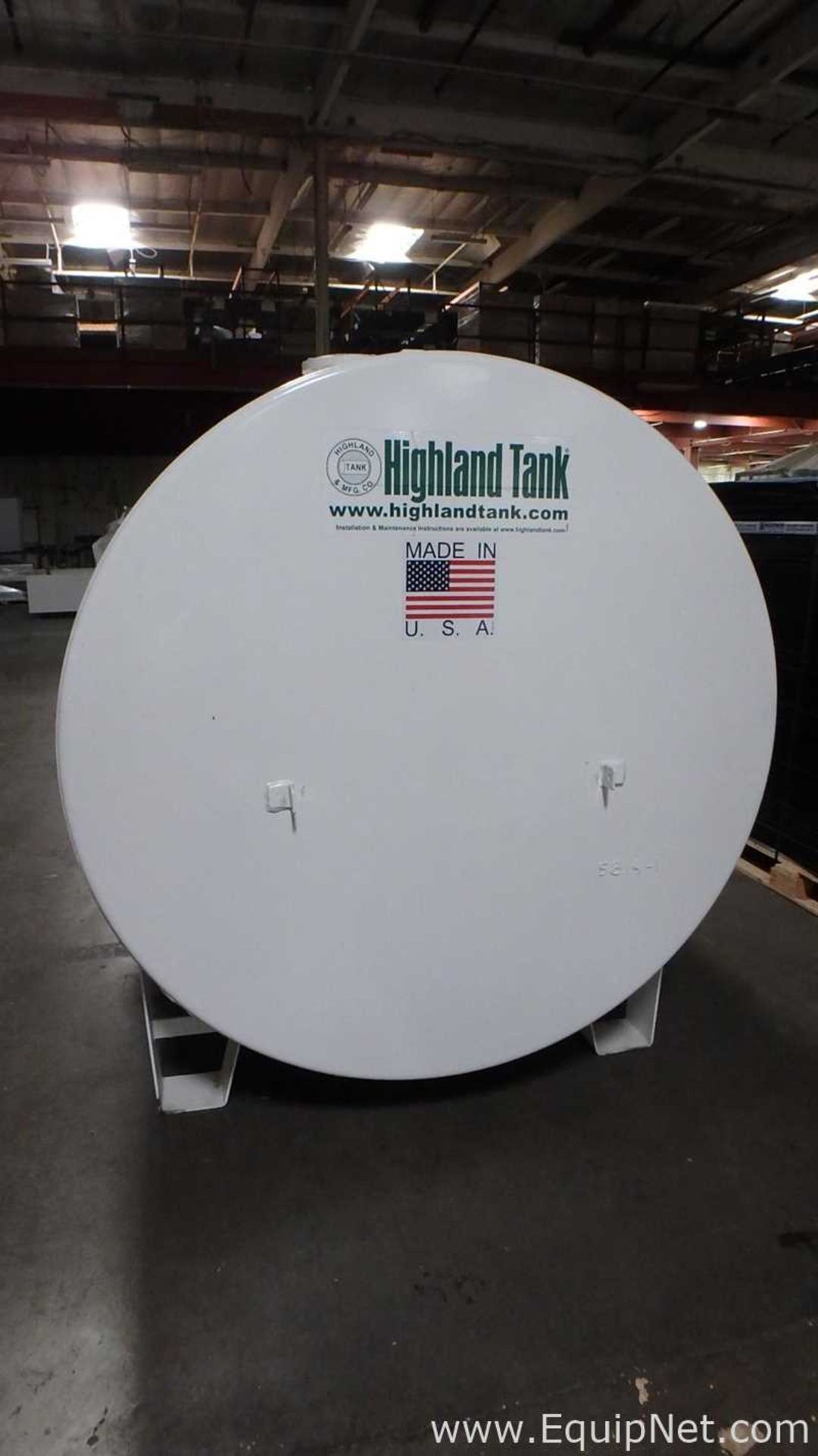 Unused Highland 3000 Gallon Carbon Steel Painted Horizontal Tank - Image 3 of 8