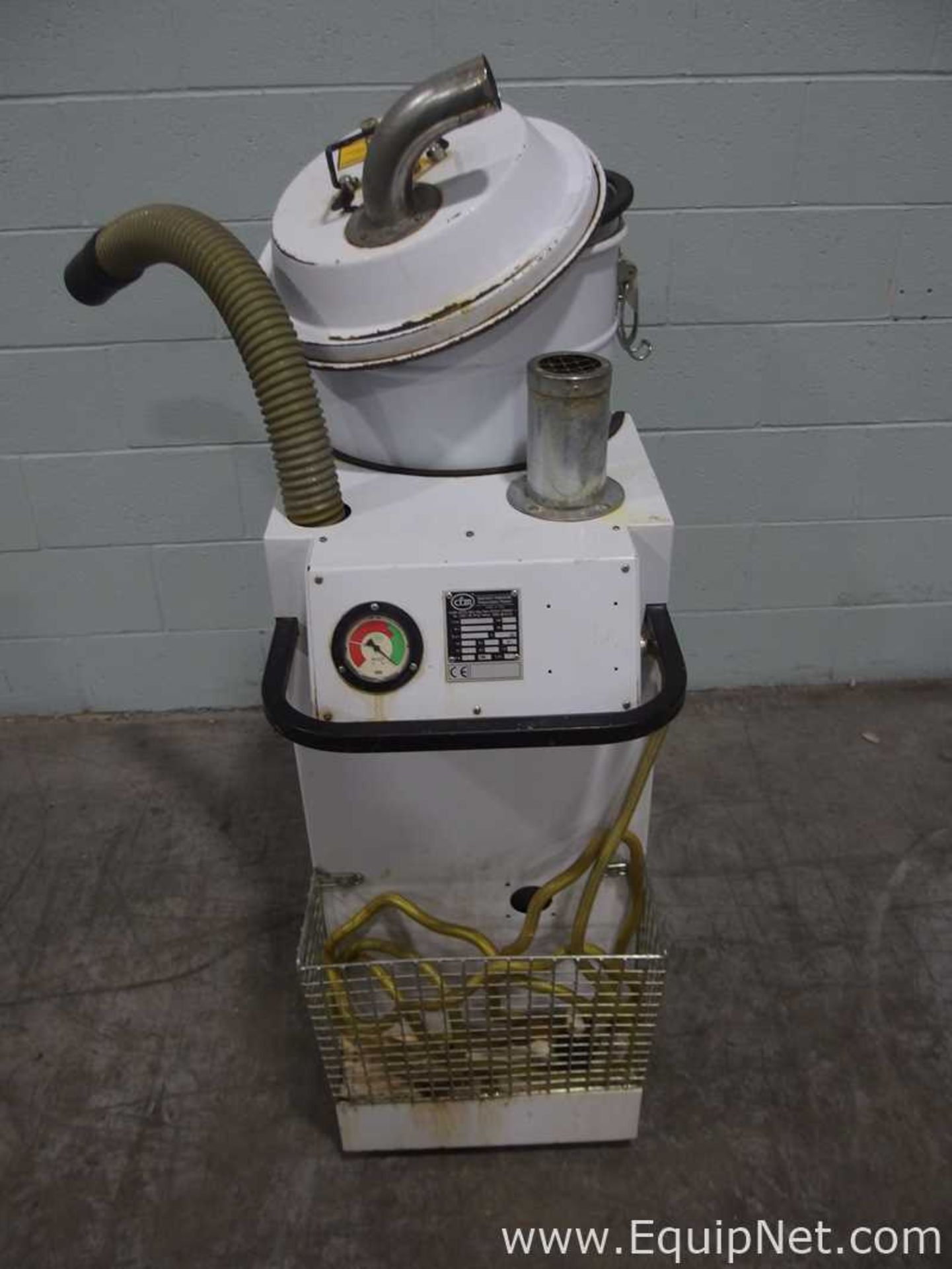 Lot of 2 CFM 3156 Industrial Vacuums - Image 13 of 14
