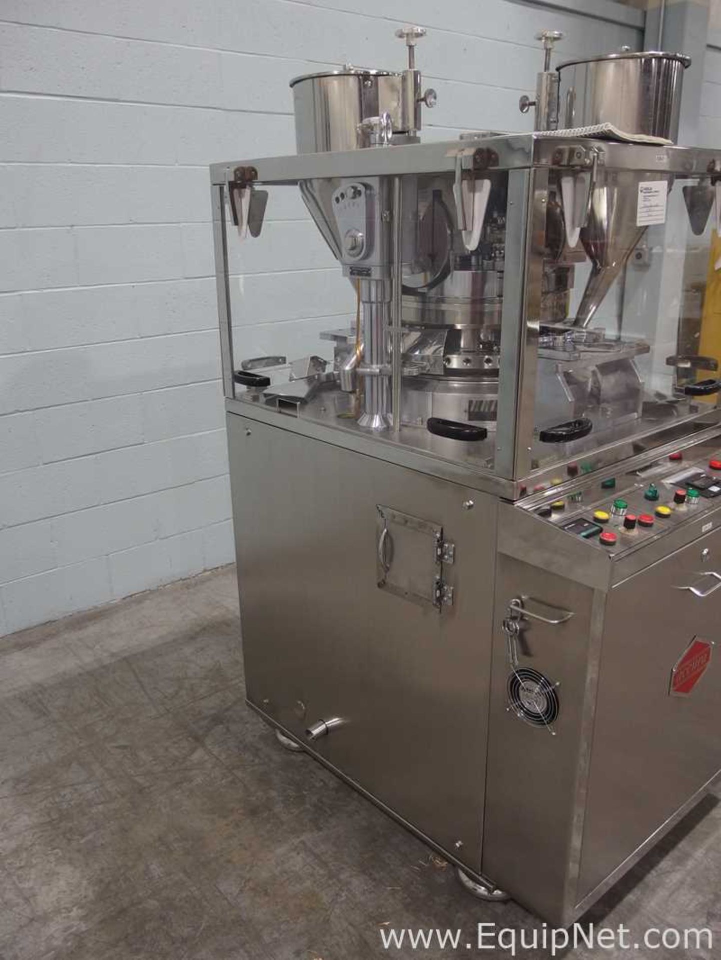 Fluidpack Accura B4 Double Rotary Tablet Press - Image 3 of 18