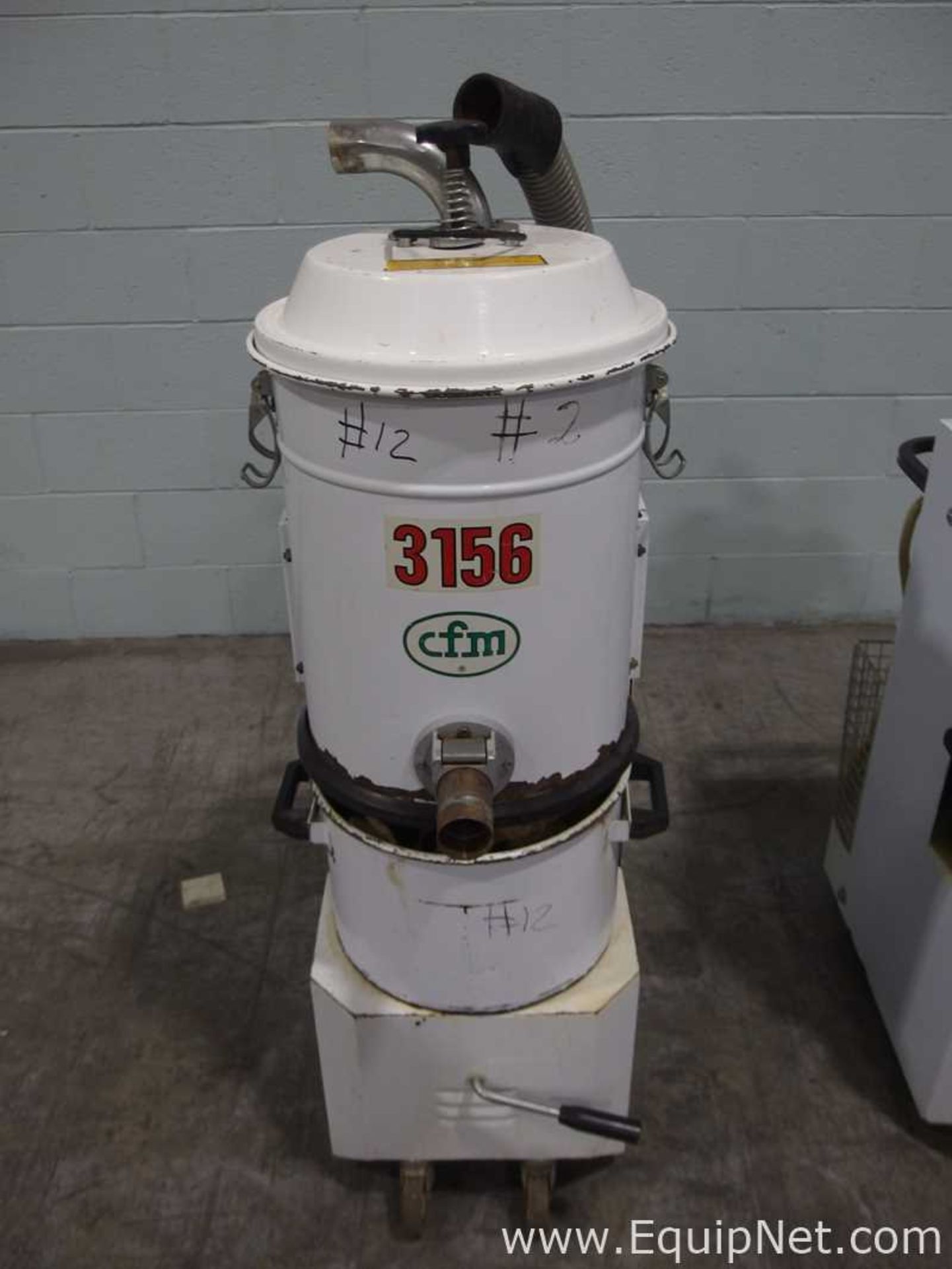Lot of 2 CFM 3156 Industrial Vacuums - Image 2 of 14